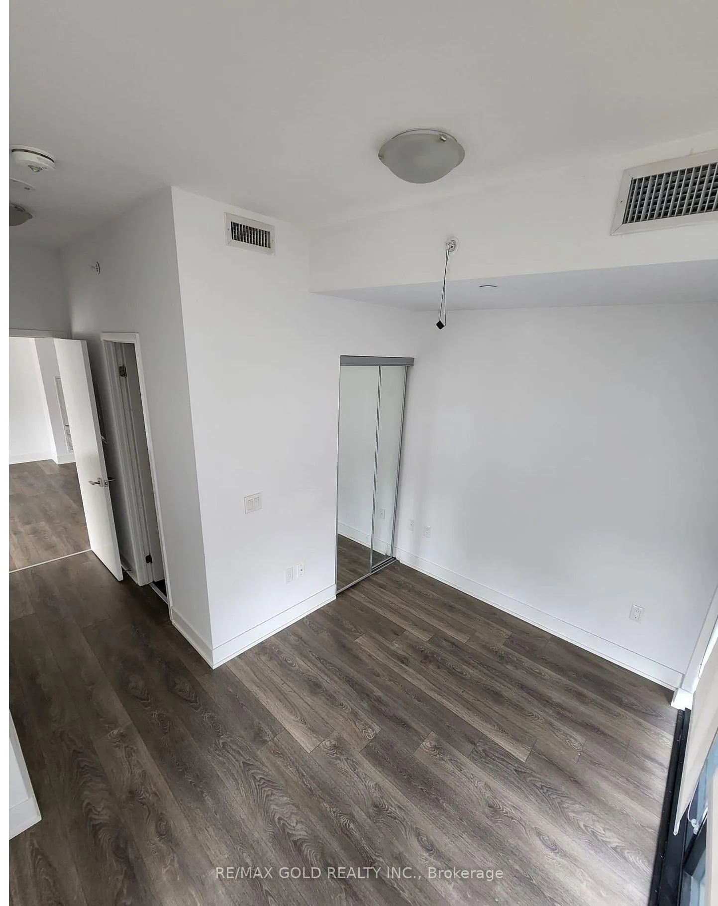 Photo 9 of Unit 702, 2916 Highway 7, Vaughan, Concord — HOMEH