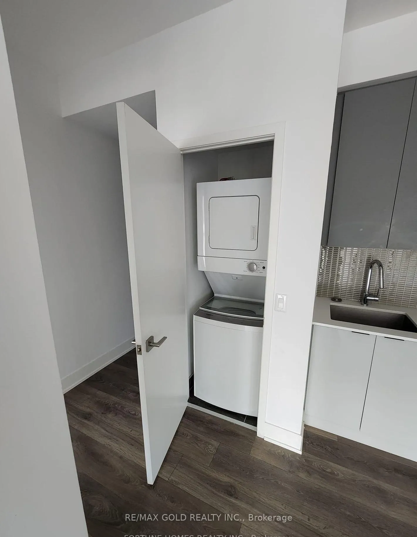 Photo 12 of Unit 702, 2916 Highway 7, Vaughan, Concord — HOMEH