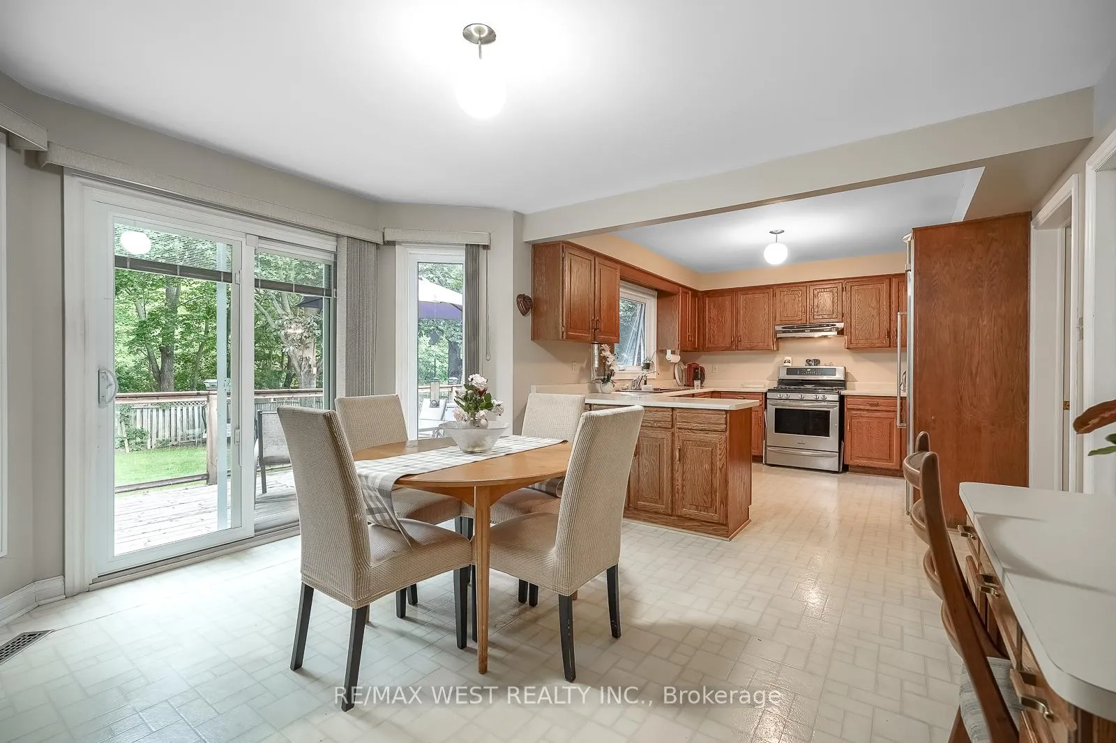 Photo 5 of 1914 The Chase, Mississauga, Central Erin Mills — HOMEH