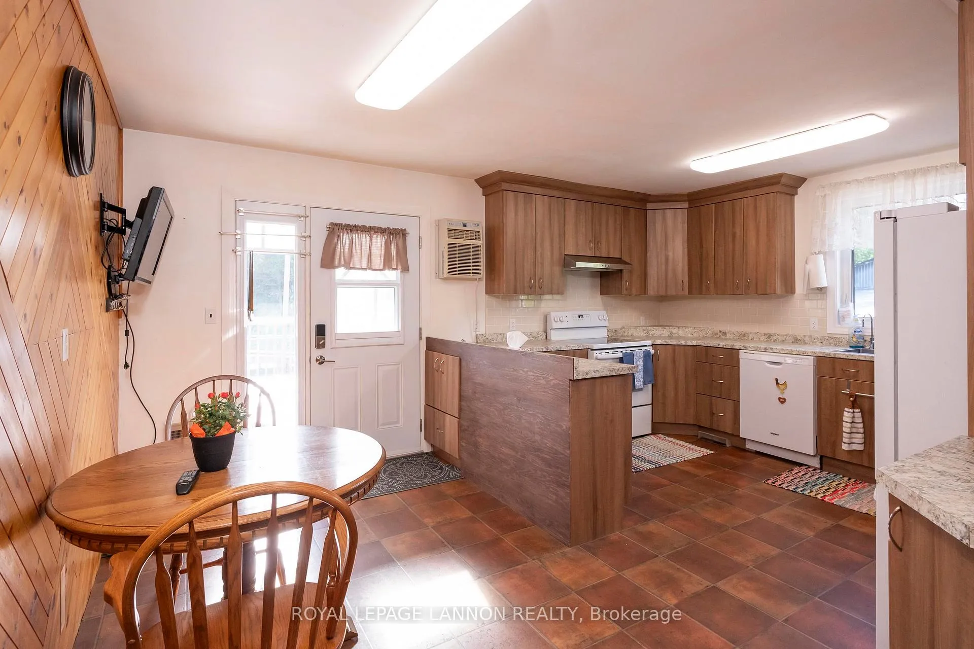 Photo 17 of 169 Centre Road, Thunder Bay Remote Area, Forbes — HOMEH