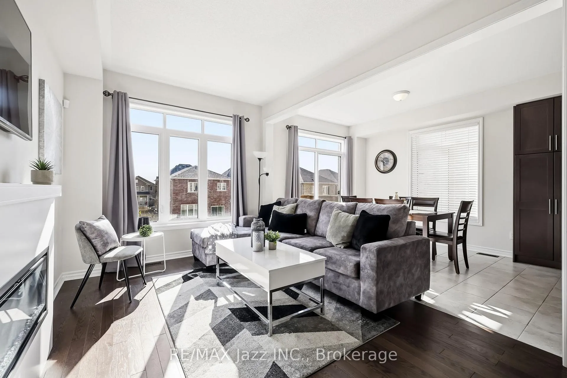 Photo 10 of 988 Matthew Murray Crescent, Oshawa, Taunton — HOMEH