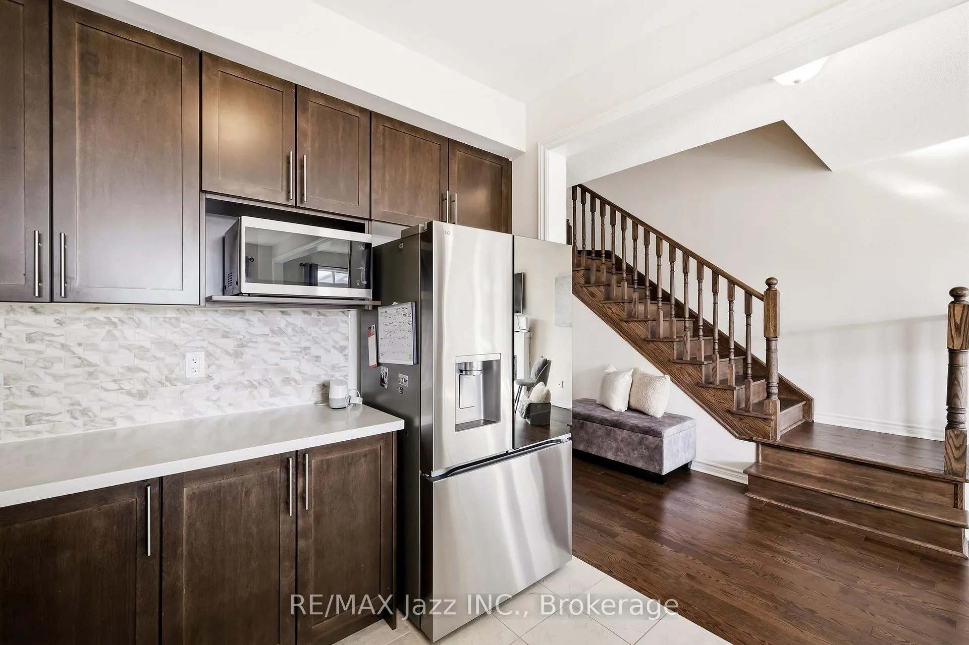 Photo 16 of 988 Matthew Murray Crescent, Oshawa, Taunton — HOMEH