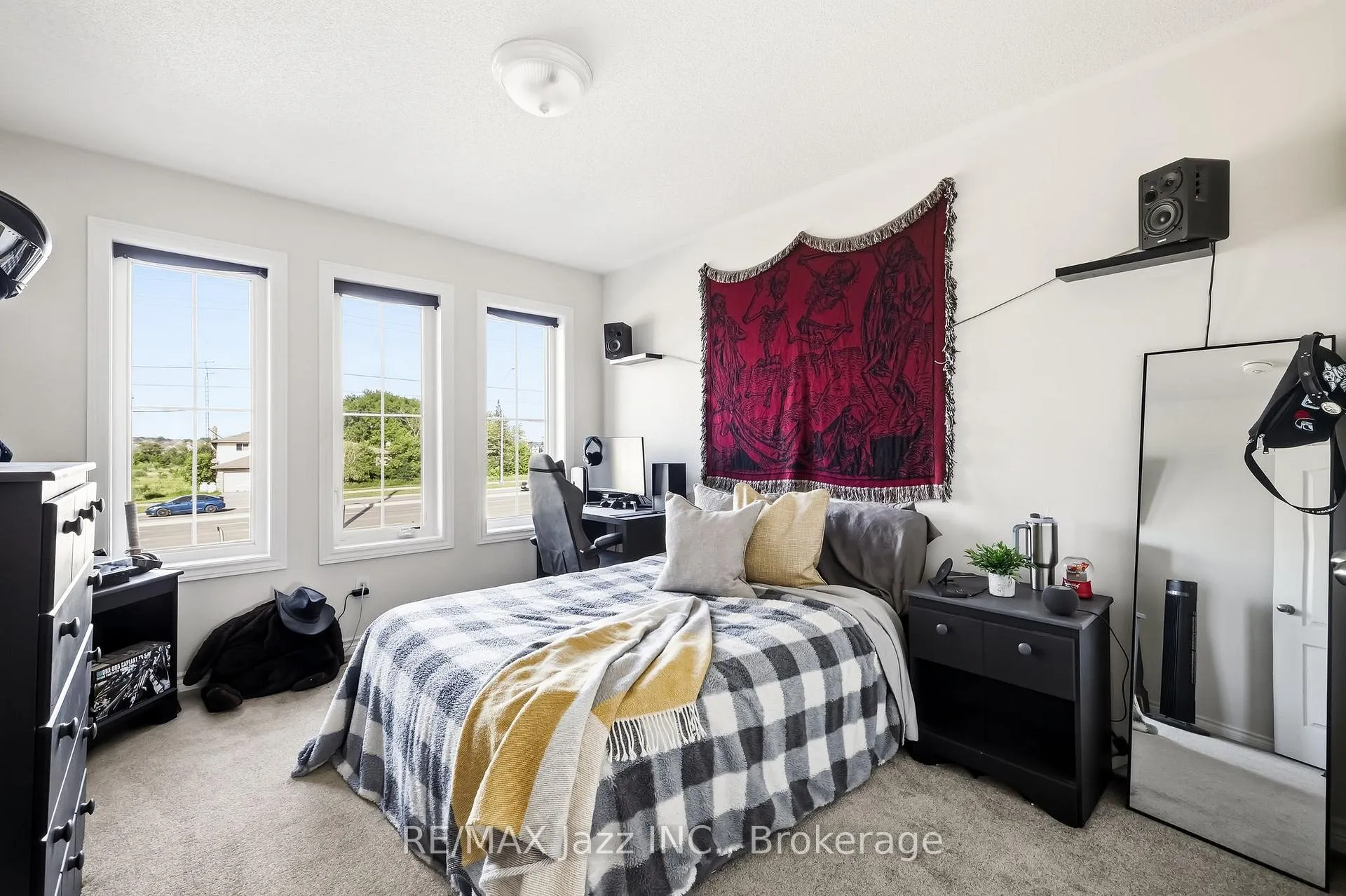 Photo 32 of 988 Matthew Murray Crescent, Oshawa, Taunton — HOMEH