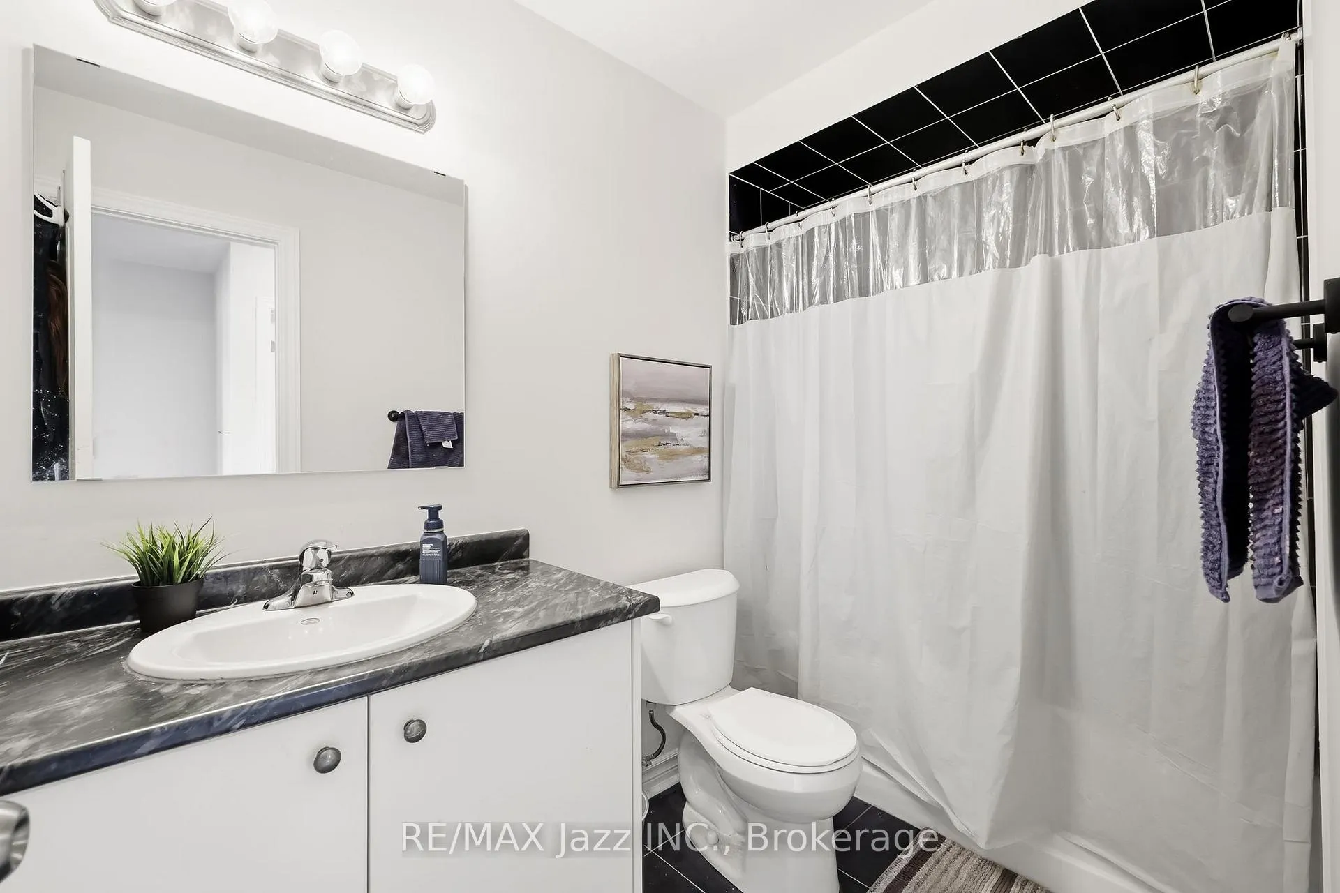 Photo 33 of 988 Matthew Murray Crescent, Oshawa, Taunton — HOMEH