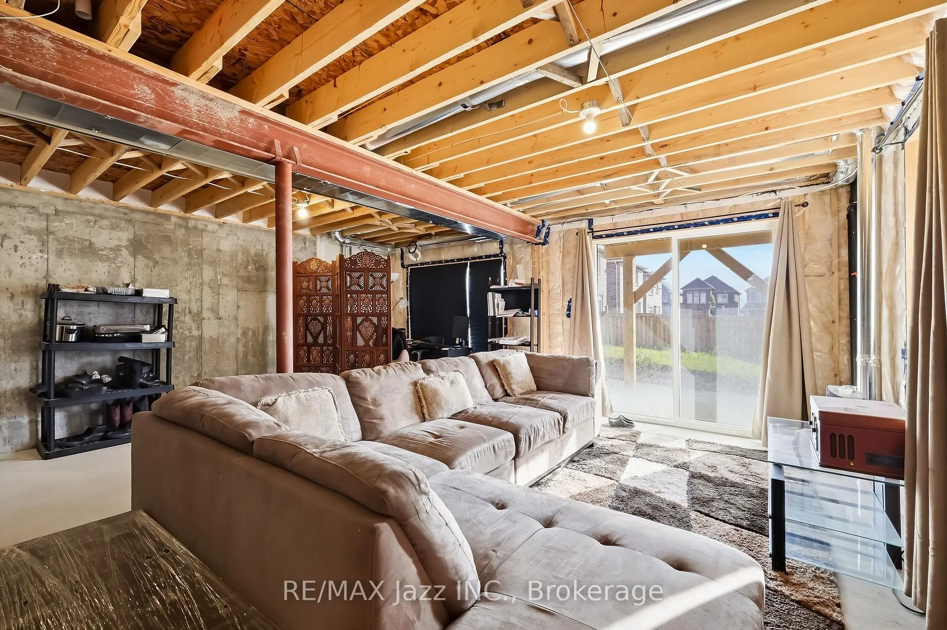 Photo 37 of 988 Matthew Murray Crescent, Oshawa, Taunton — HOMEH