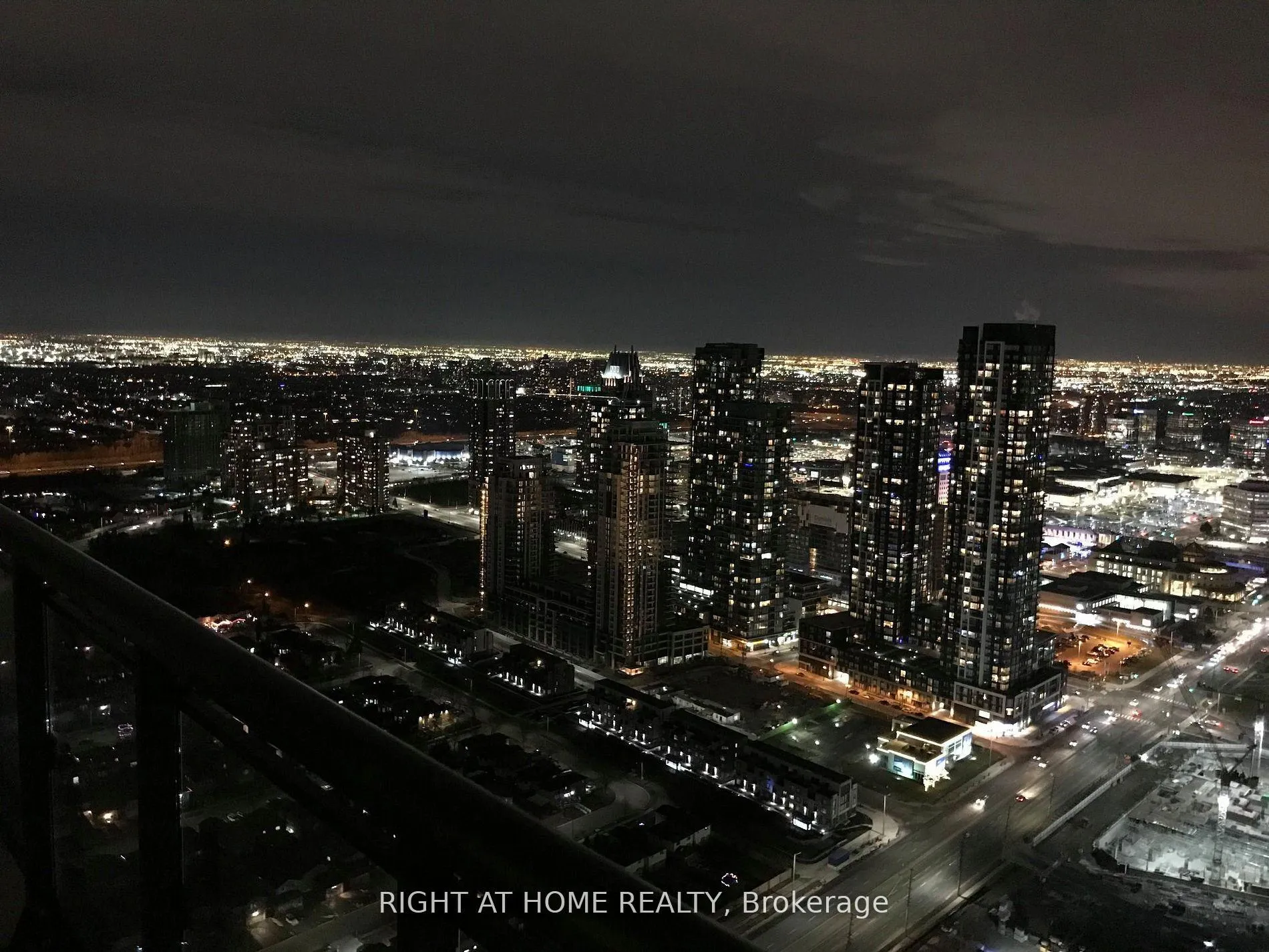 Photo 4 of Unit 3310, 3975 Grand Park Dr., Mississauga, City Centre — HOMEH
