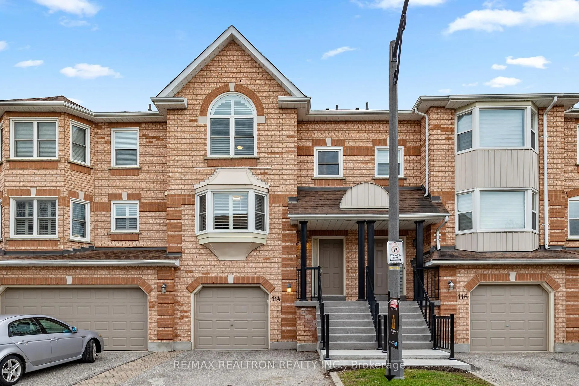 Photo 1 of Unit 39, 114 Leah Crescent, Vaughan, Beverley Glen — HOMEH