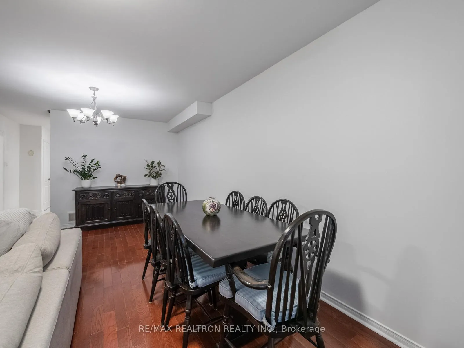 Photo 12 of Unit 39, 114 Leah Crescent, Vaughan, Beverley Glen — HOMEH