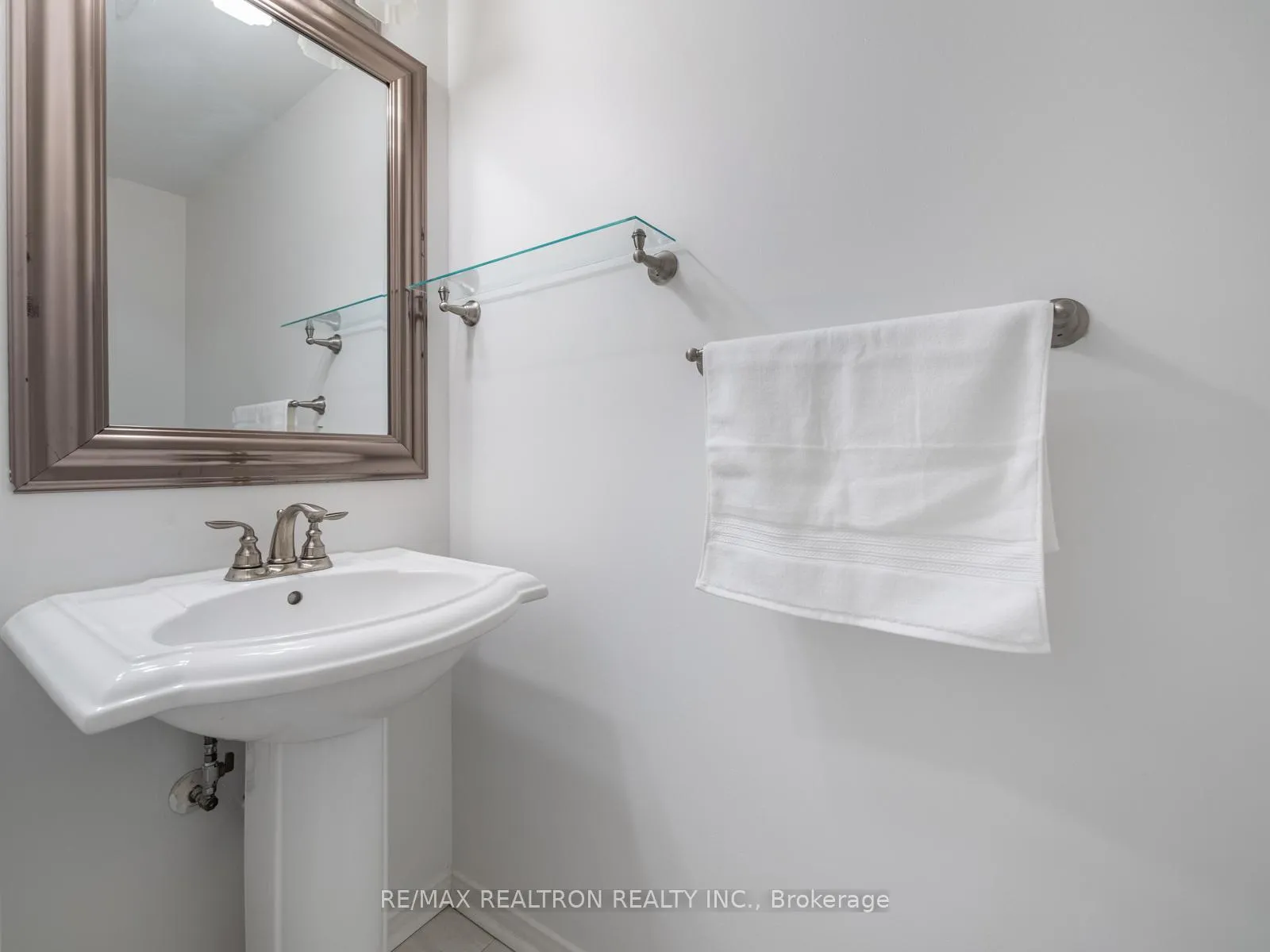 Photo 16 of Unit 39, 114 Leah Crescent, Vaughan, Beverley Glen — HOMEH