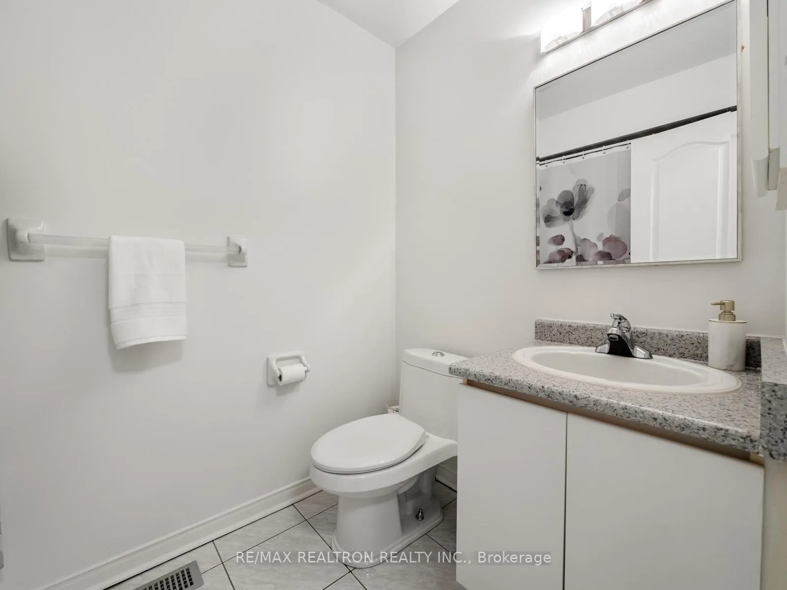 Photo 24 of Unit 39, 114 Leah Crescent, Vaughan, Beverley Glen — HOMEH