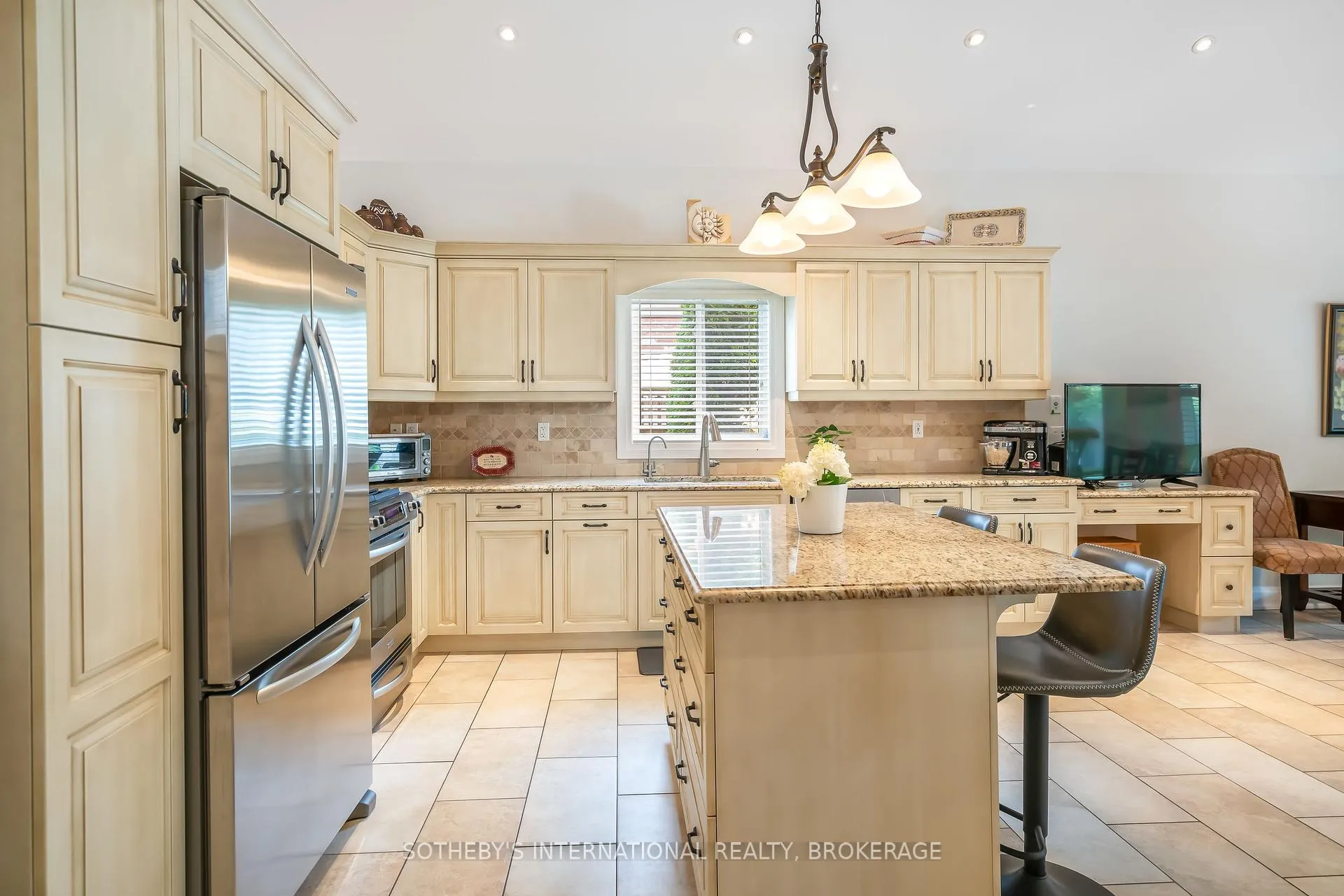 Photo 8 of 8548 Forestview Boulevard, Niagara Falls, Forestview — HOMEH