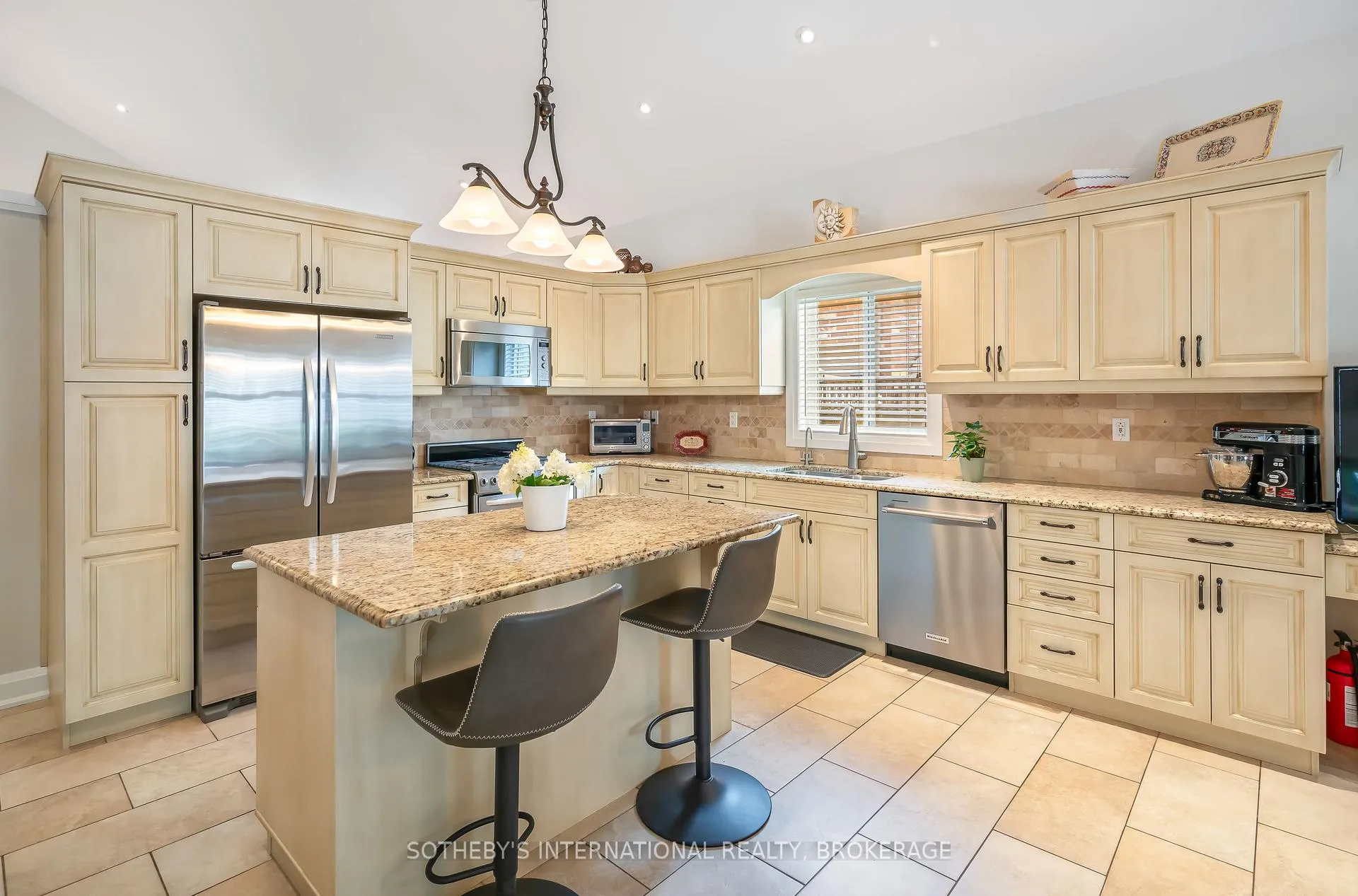 Photo 9 of 8548 Forestview Boulevard, Niagara Falls, Forestview — HOMEH