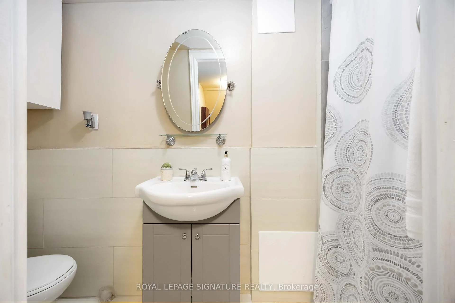 Photo 26 of 104 Billington Crescent, North York, Parkwoods-Donalda — HOMEH