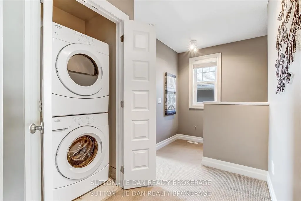 Photo 7 of Unit 9, 1850 Beaverbrook Avenue, London, North M — HOMEH