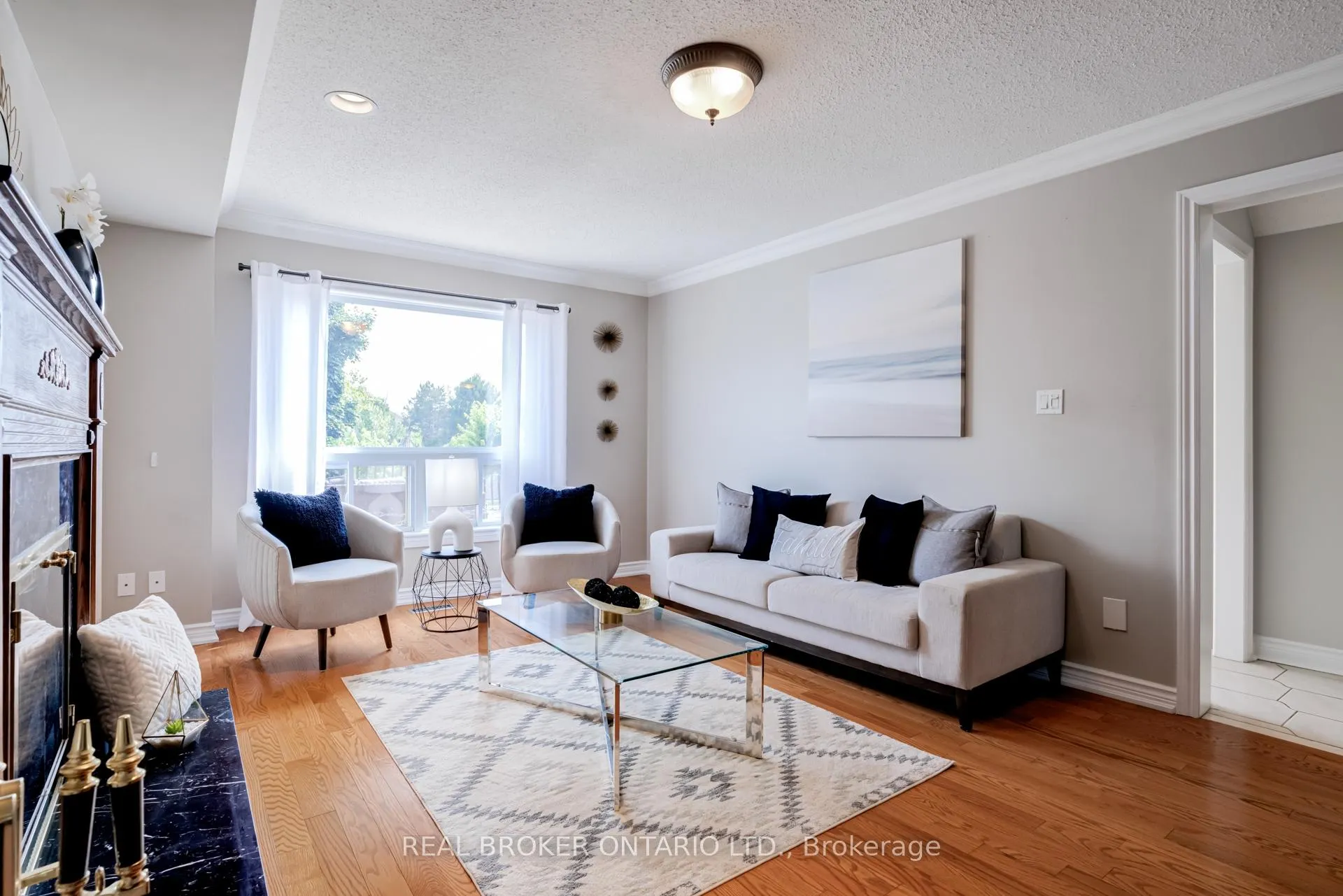 Photo 6 of 87 Taylorwood Avenue, Caledon, Bolton North — HOMEH
