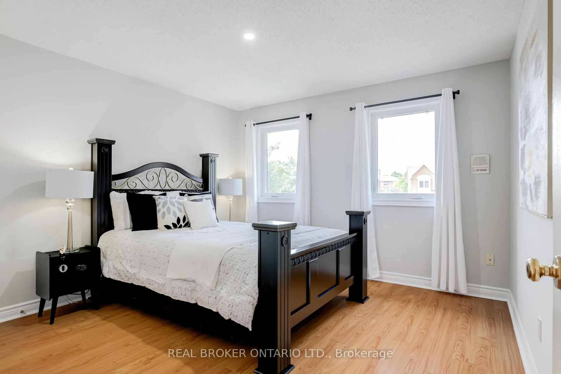 Photo 21 of 87 Taylorwood Avenue, Caledon, Bolton North — HOMEH
