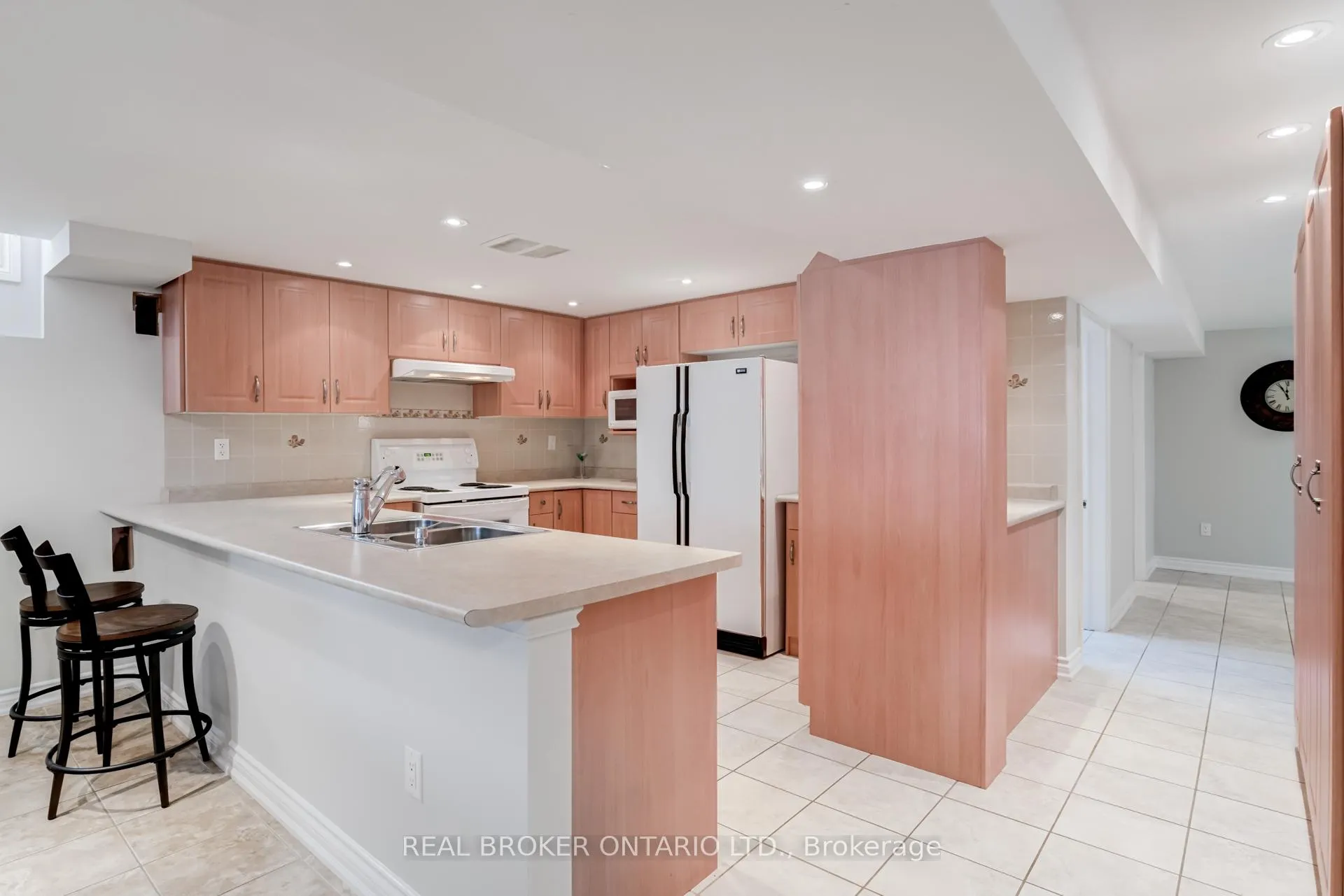 Photo 26 of 87 Taylorwood Avenue, Caledon, Bolton North — HOMEH
