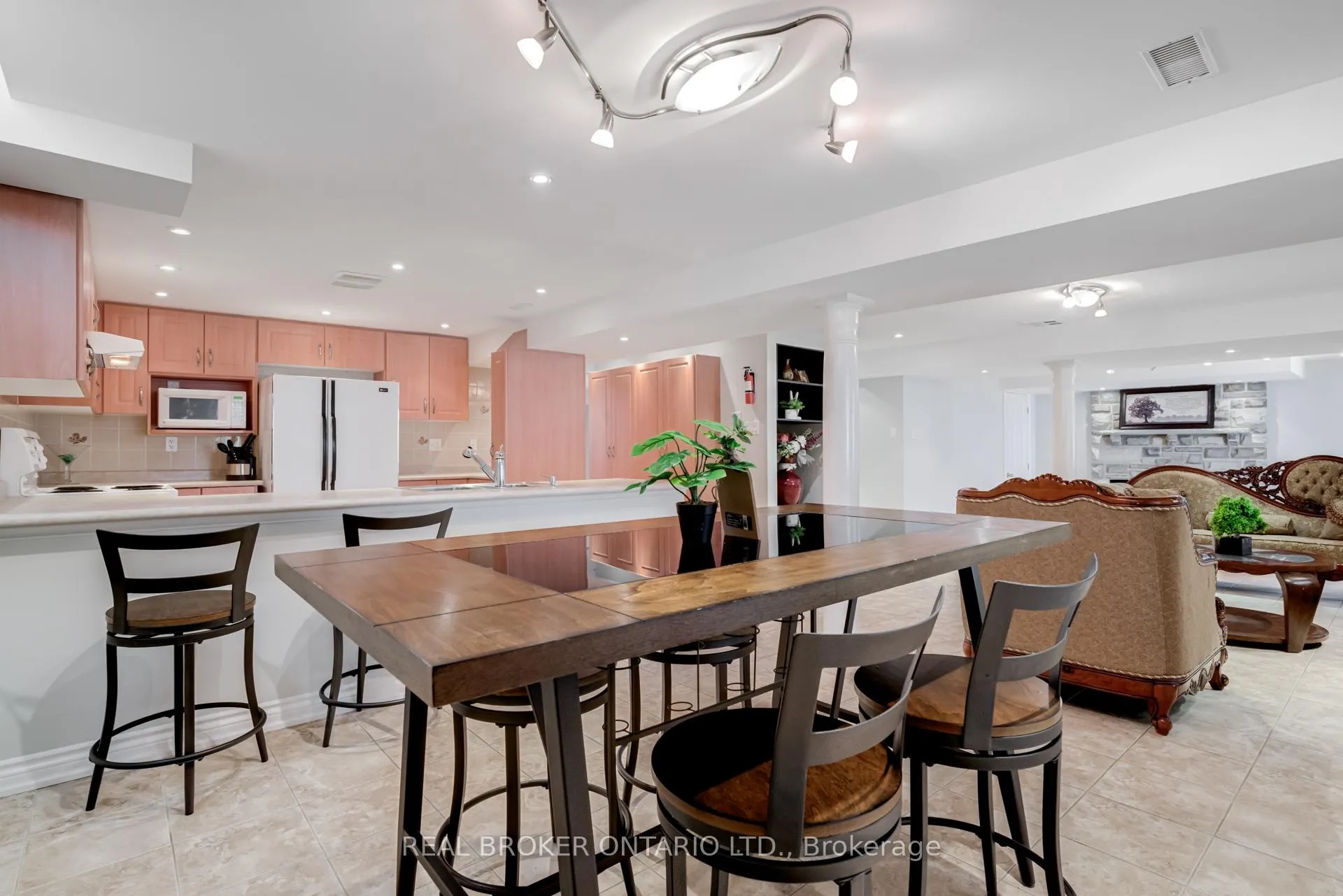 Photo 27 of 87 Taylorwood Avenue, Caledon, Bolton North — HOMEH