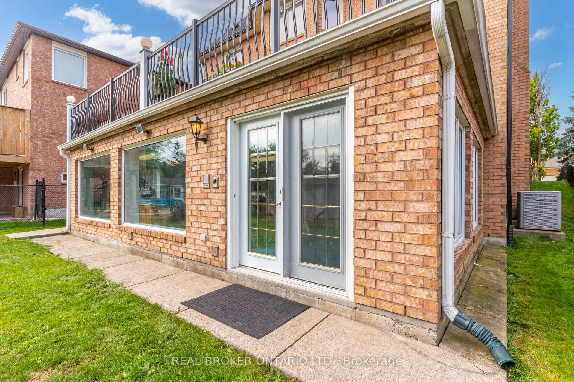 Photo 33 of 87 Taylorwood Avenue, Caledon, Bolton North — HOMEH