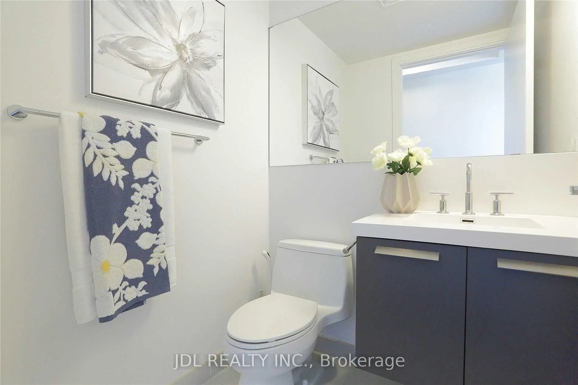 Photo 5 of Unit 2002, 42 Charles Street E, Toronto, Church-Yonge Corridor — HOMEH