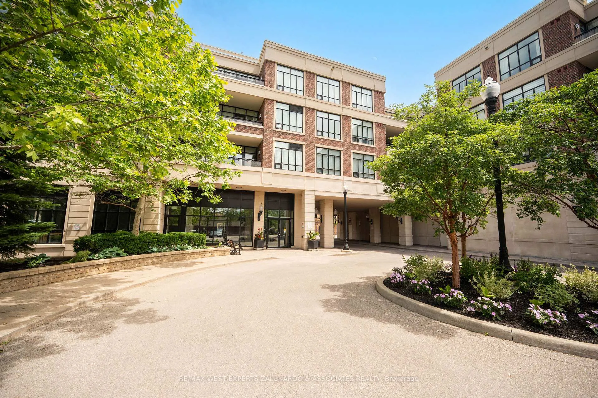 Photo 5 of Unit 207, 2396 Major Mackenzie Drive, Vaughan, Maple — HOMEH