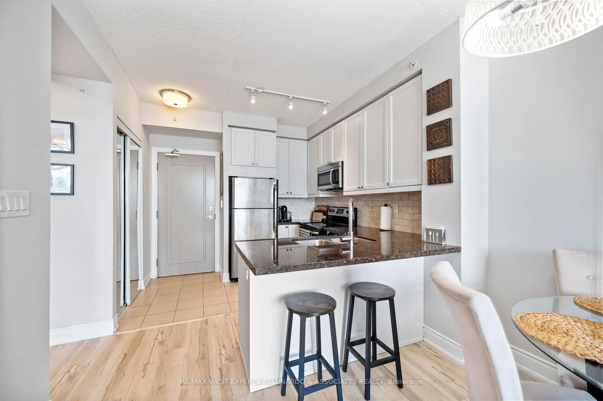 Photo 15 of Unit 207, 2396 Major Mackenzie Drive, Vaughan, Maple — HOMEH