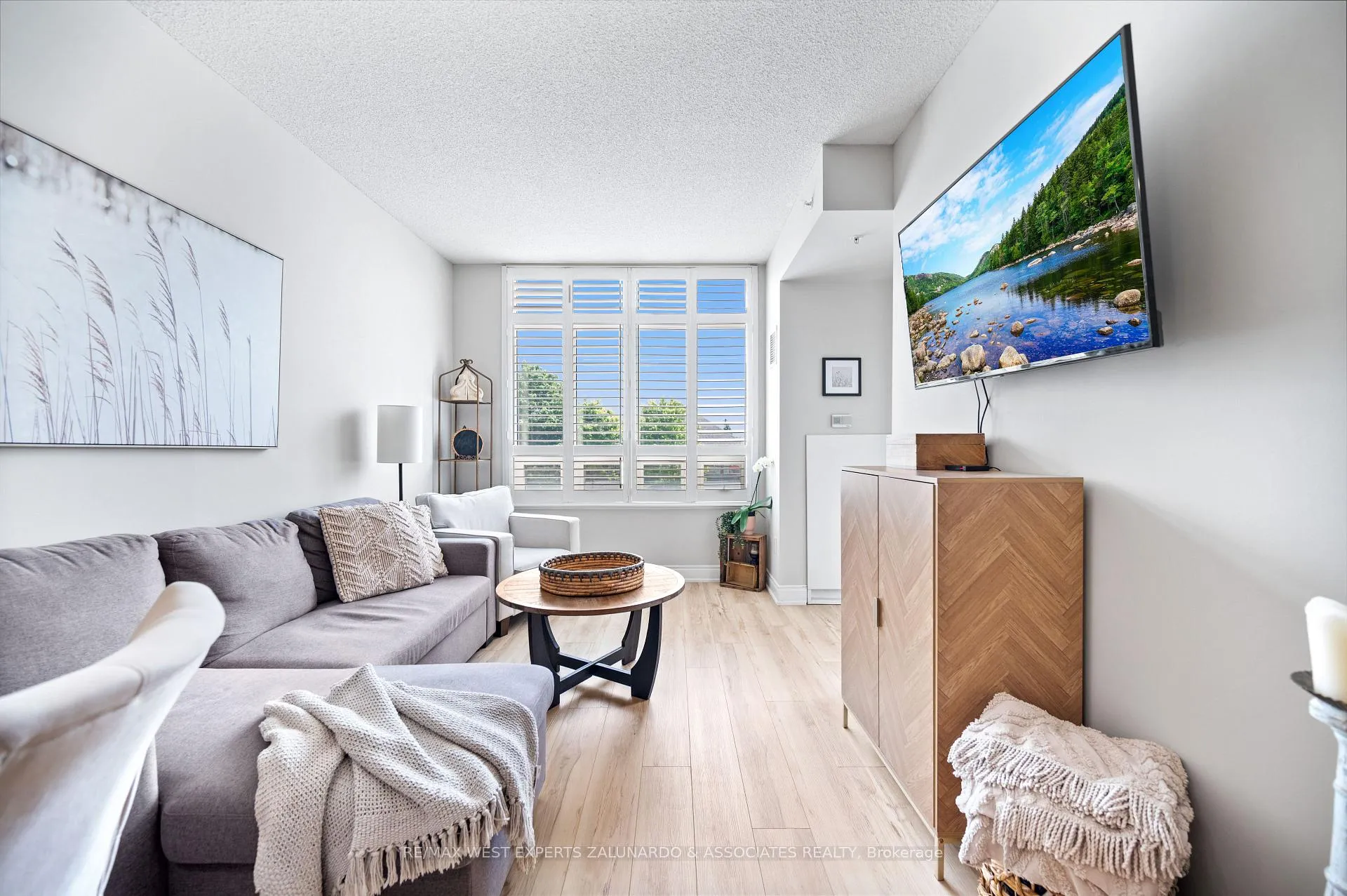 Photo 19 of Unit 207, 2396 Major Mackenzie Drive, Vaughan, Maple — HOMEH
