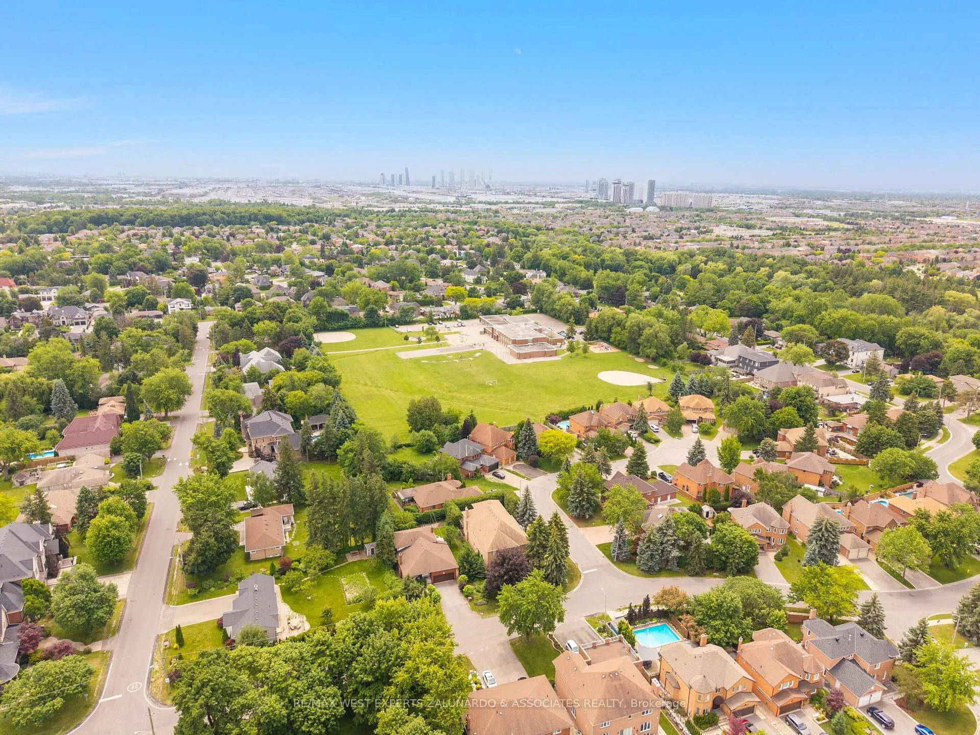 Photo 39 of Unit 207, 2396 Major Mackenzie Drive, Vaughan, Maple — HOMEH