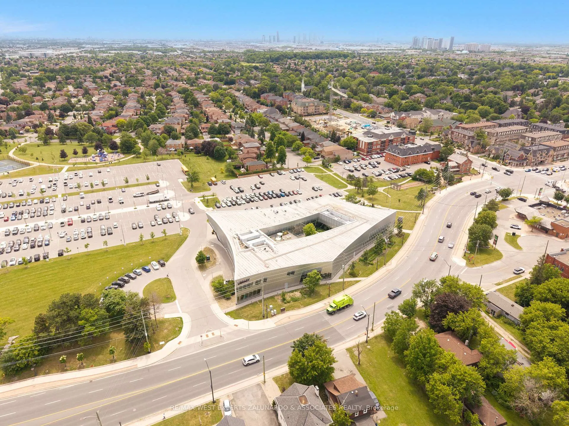 Photo 42 of Unit 207, 2396 Major Mackenzie Drive, Vaughan, Maple — HOMEH