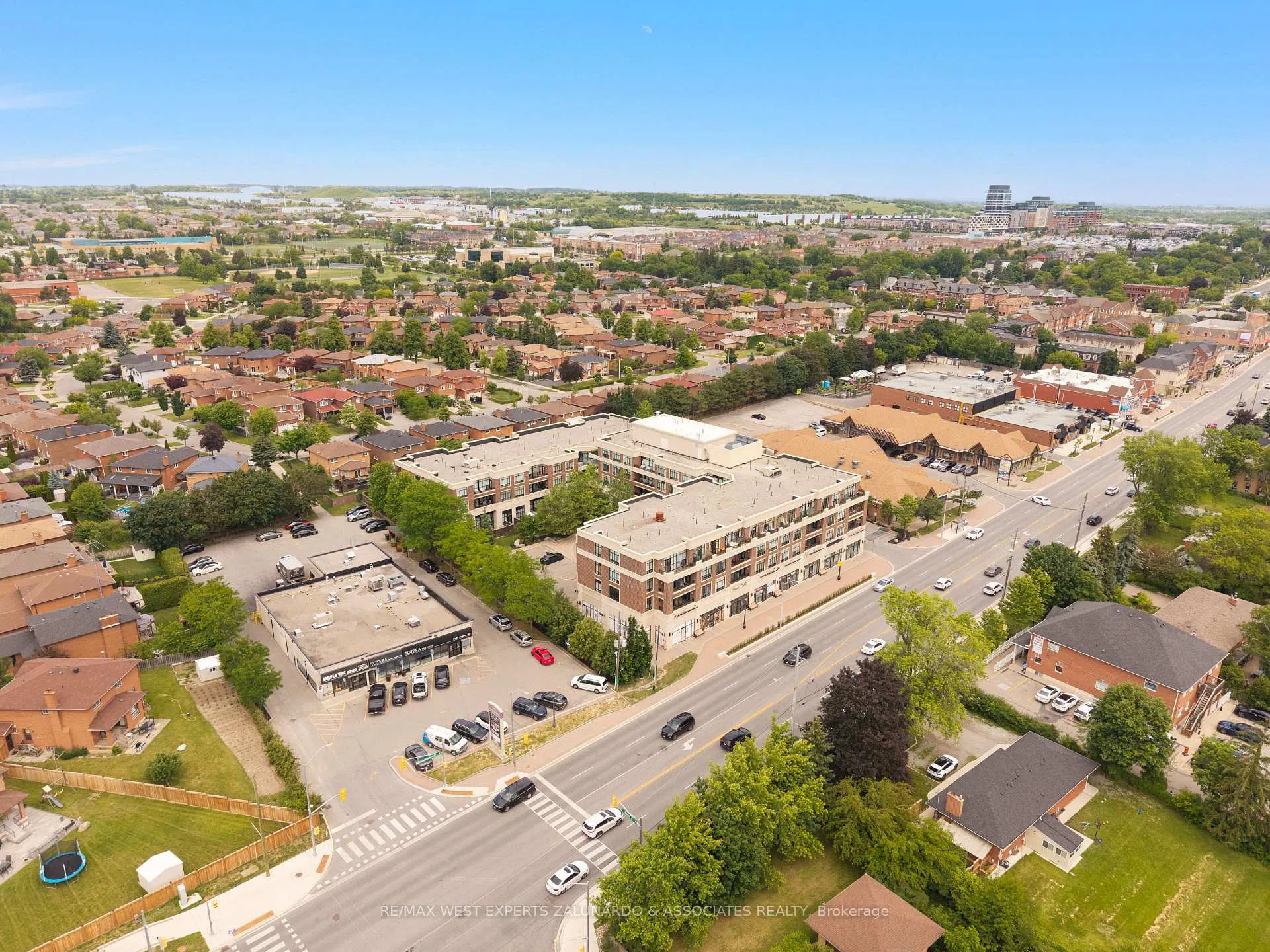 Photo 43 of Unit 207, 2396 Major Mackenzie Drive, Vaughan, Maple — HOMEH
