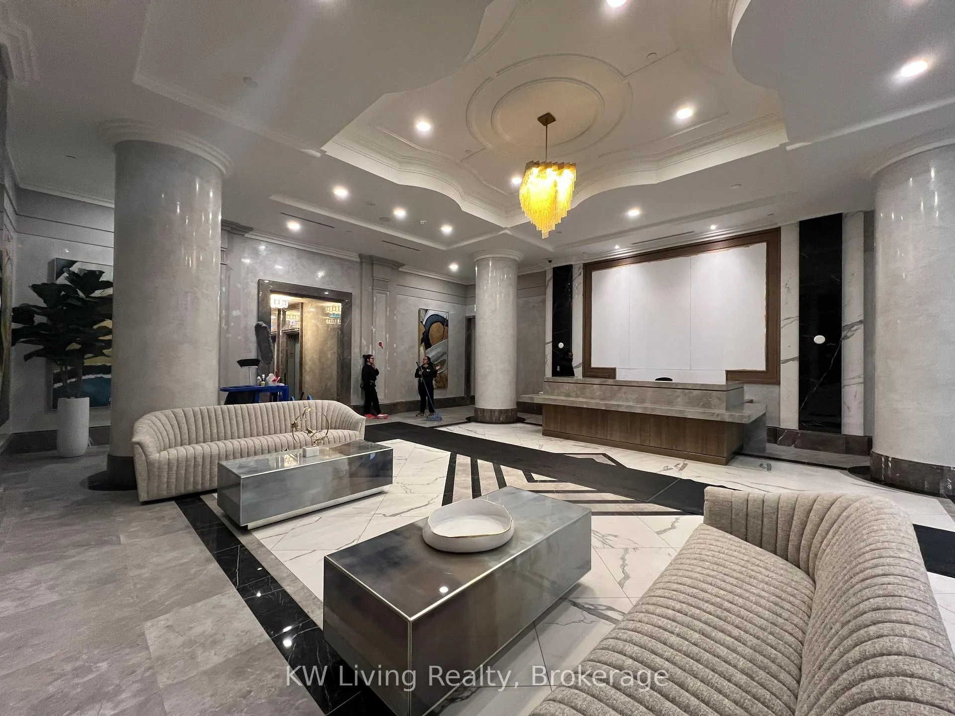 Photo 4 of Unit 1809, 30 Elm Drive W, Mississauga, City Centre — HOMEH
