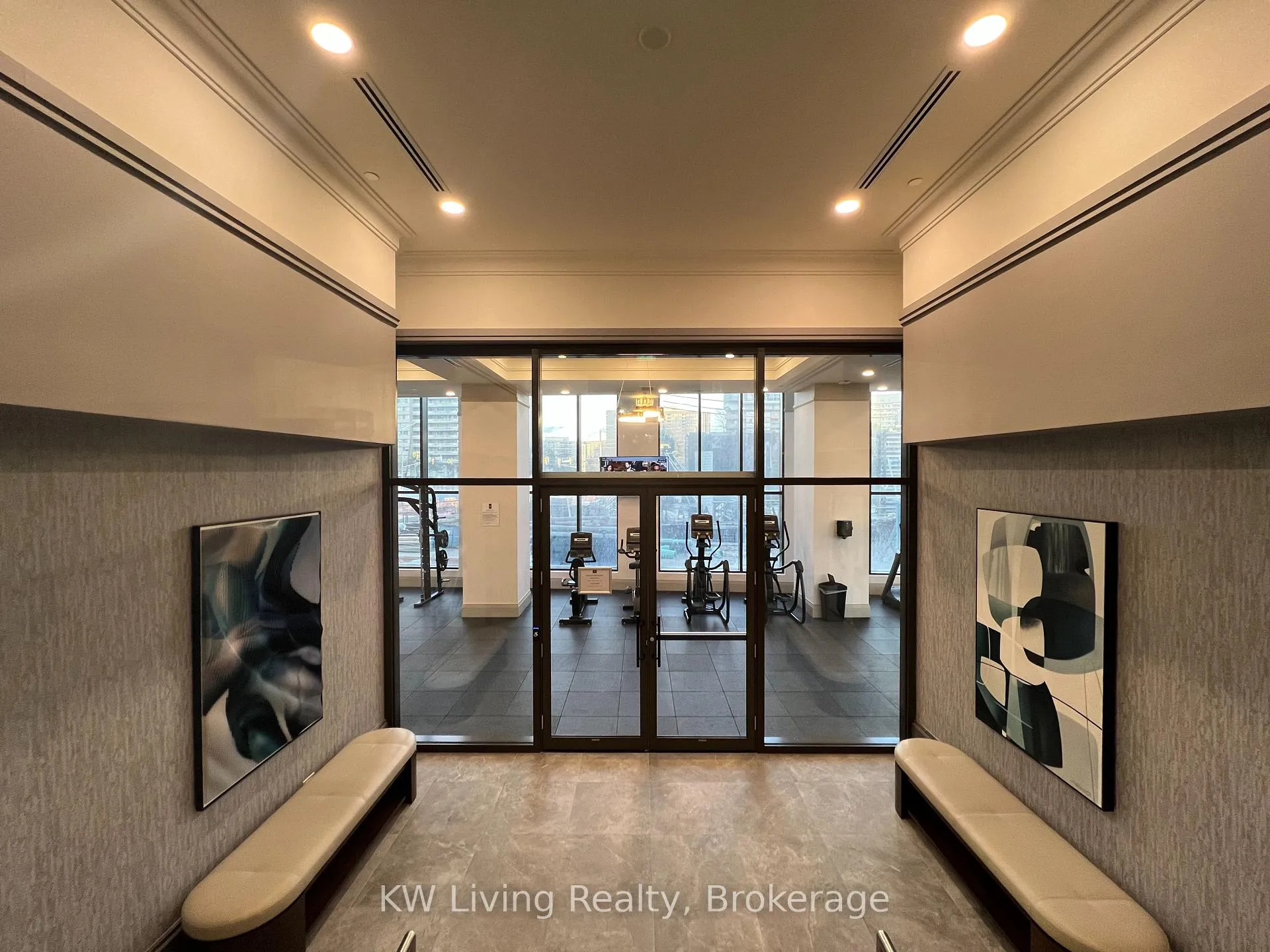 Photo 5 of Unit 1809, 30 Elm Drive W, Mississauga, City Centre — HOMEH