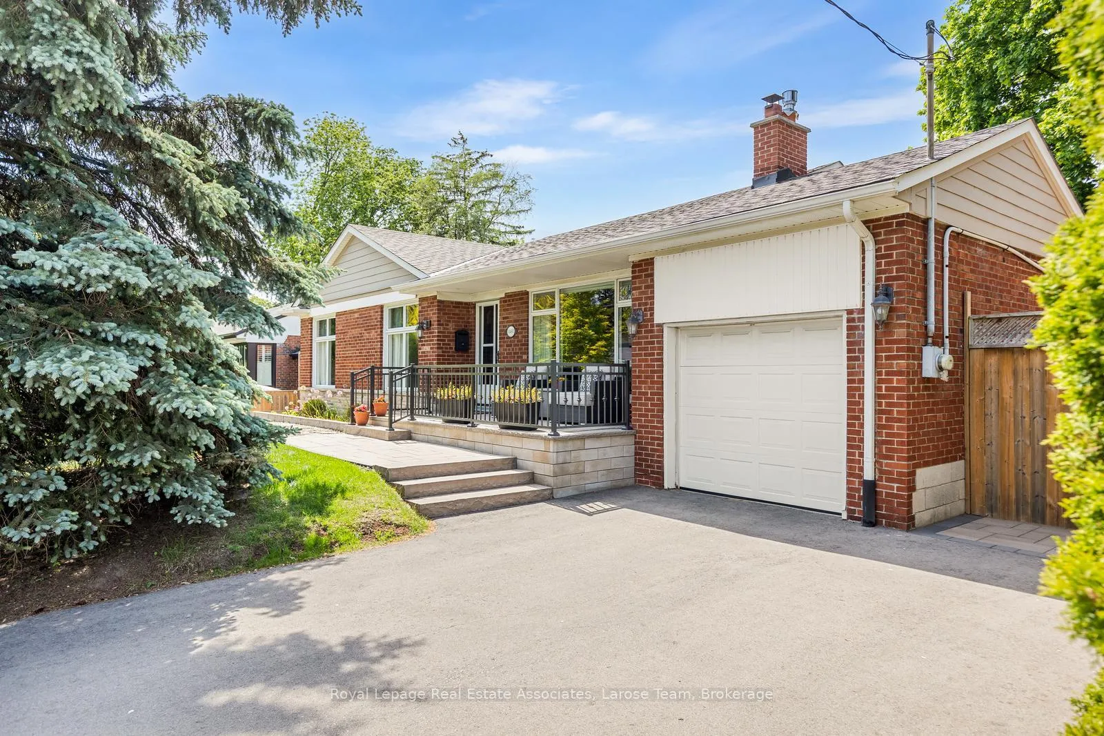 Photo 1 of 1481 Glenwatson Drive, Mississauga, Lakeview — HOMEH