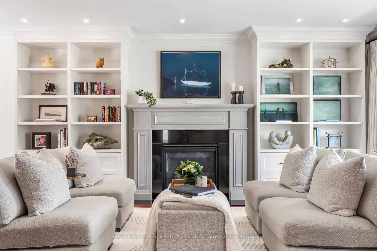 Photo 5 of 1481 Glenwatson Drive, Mississauga, Lakeview — HOMEH