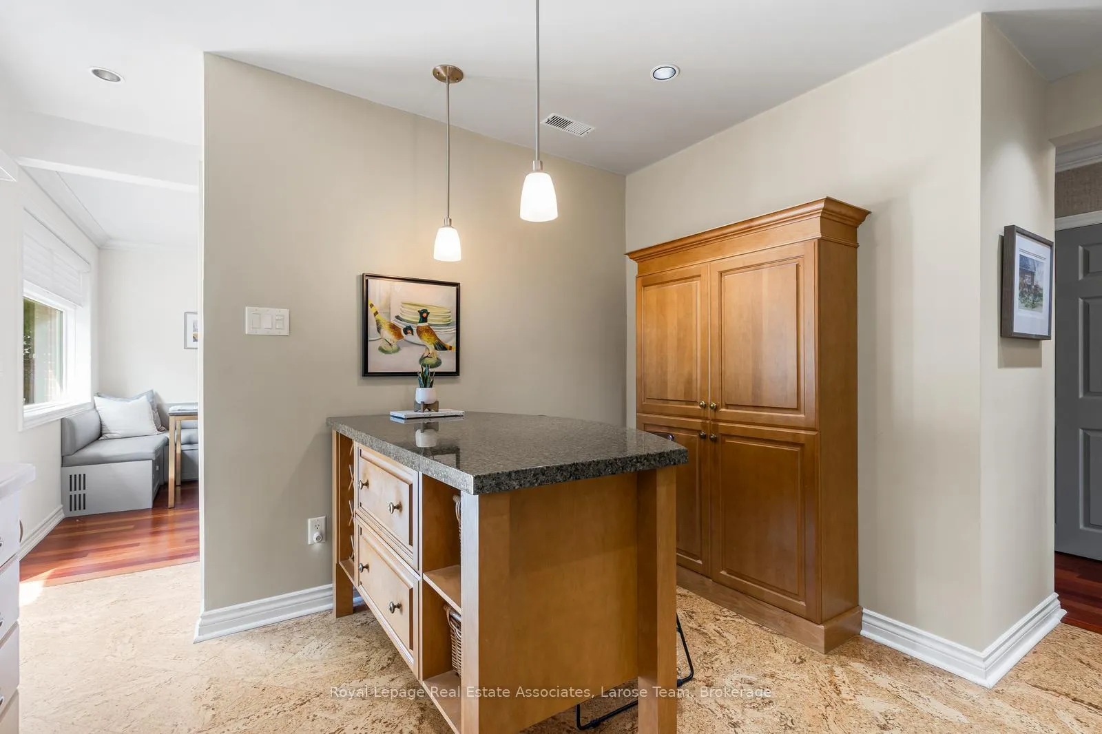 Photo 17 of 1481 Glenwatson Drive, Mississauga, Lakeview — HOMEH