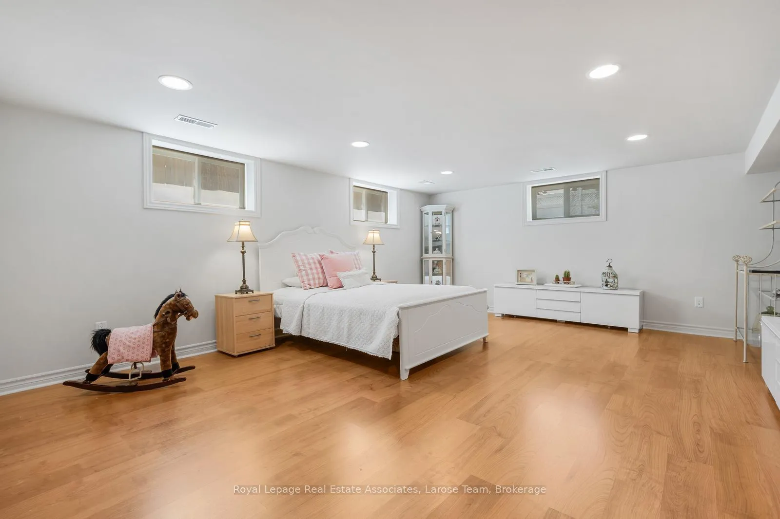 Photo 37 of 1481 Glenwatson Drive, Mississauga, Lakeview — HOMEH