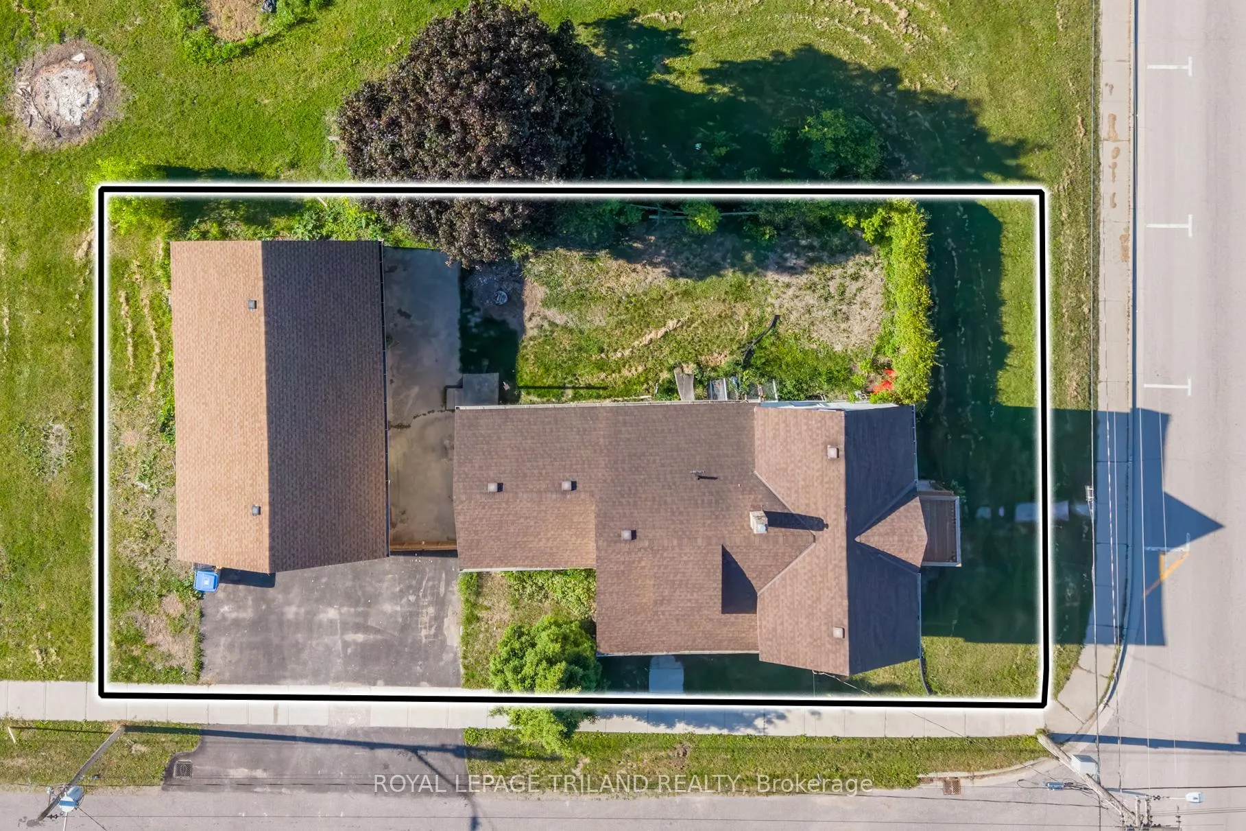 Photo 6 of 52 Nelson Street, Lambton Shores, Thedford — HOMEH