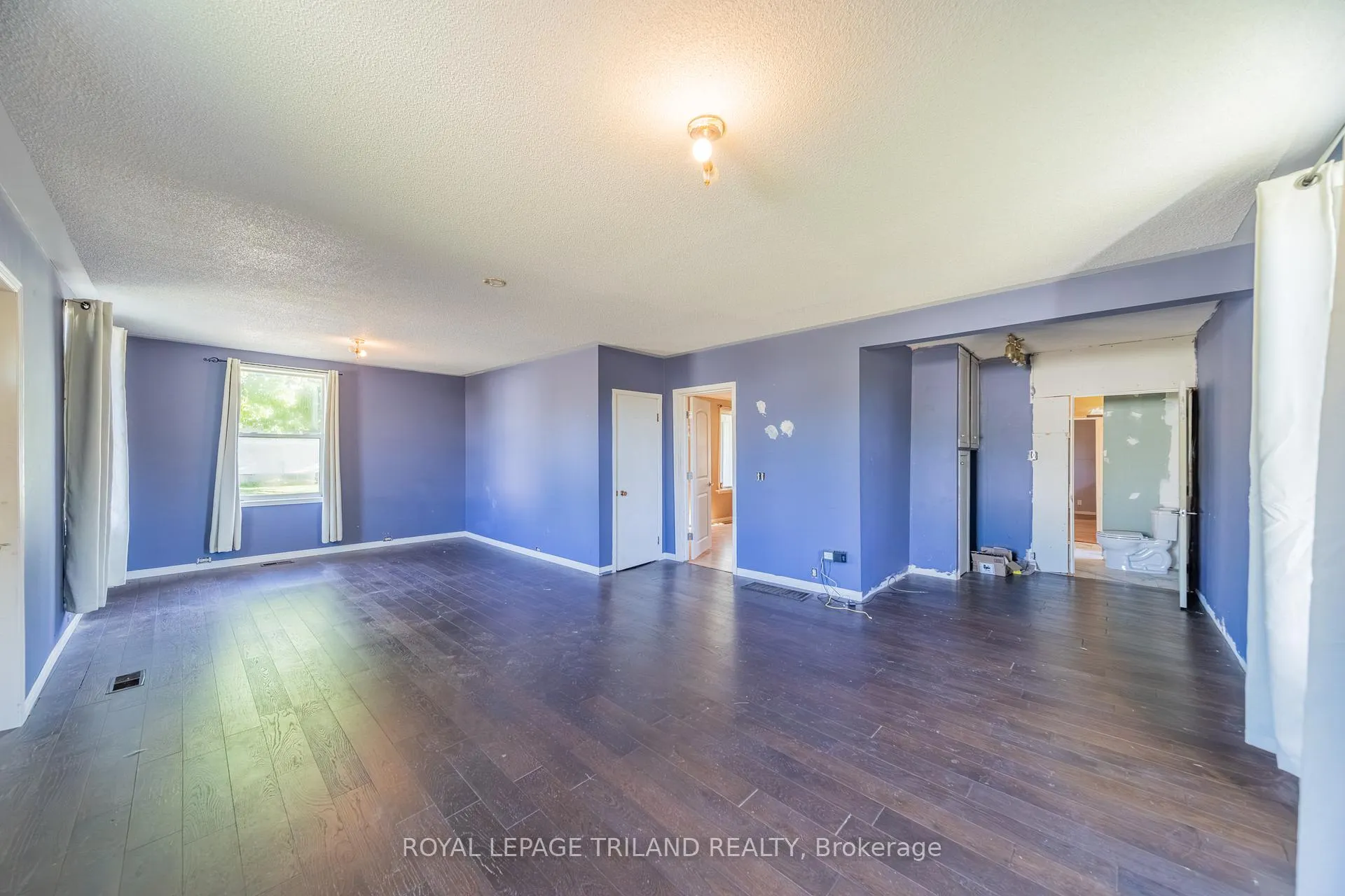 Photo 9 of 52 Nelson Street, Lambton Shores, Thedford — HOMEH
