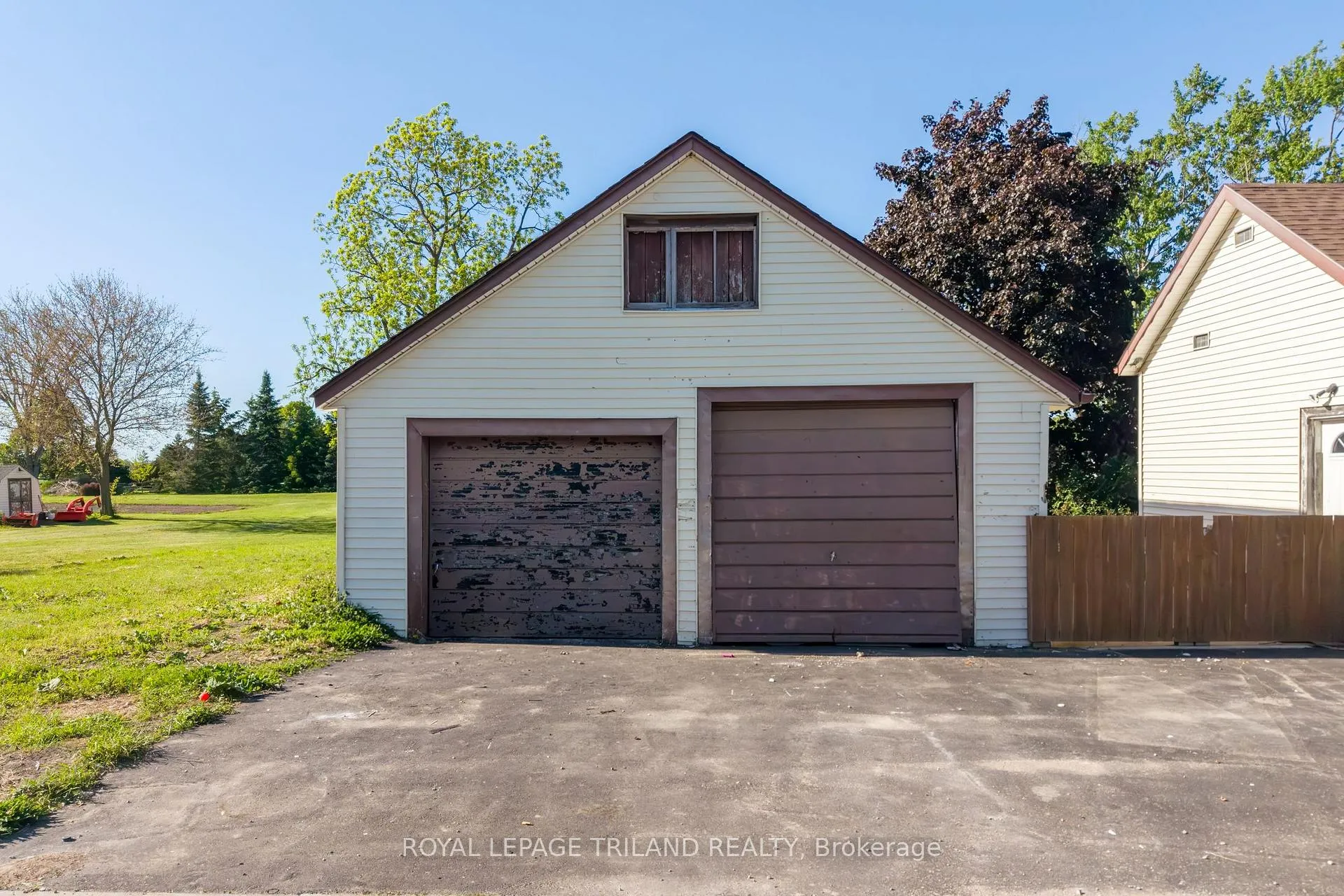 Photo 25 of 52 Nelson Street, Lambton Shores, Thedford — HOMEH