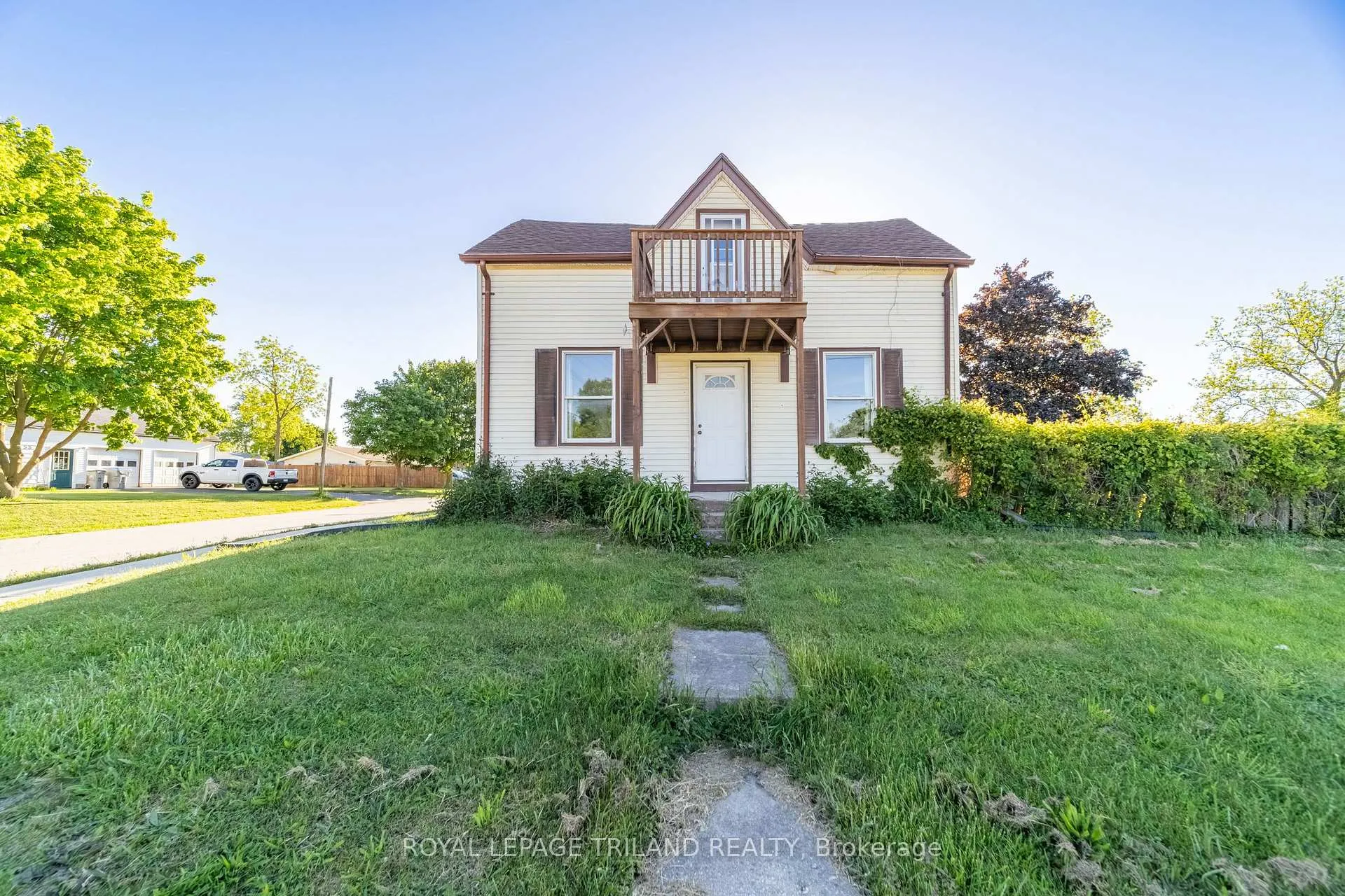 Photo 30 of 52 Nelson Street, Lambton Shores, Thedford — HOMEH
