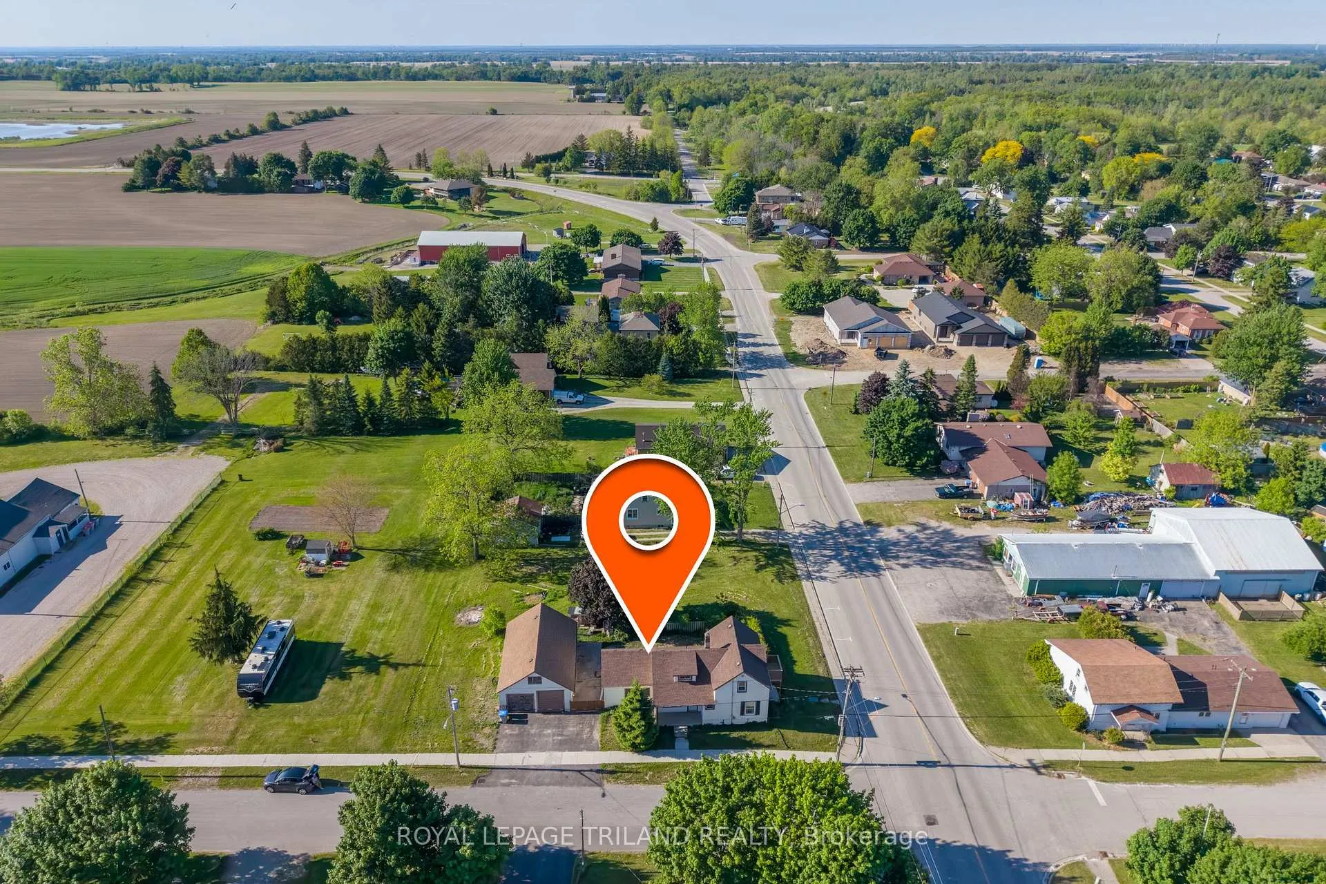 Photo 33 of 52 Nelson Street, Lambton Shores, Thedford — HOMEH