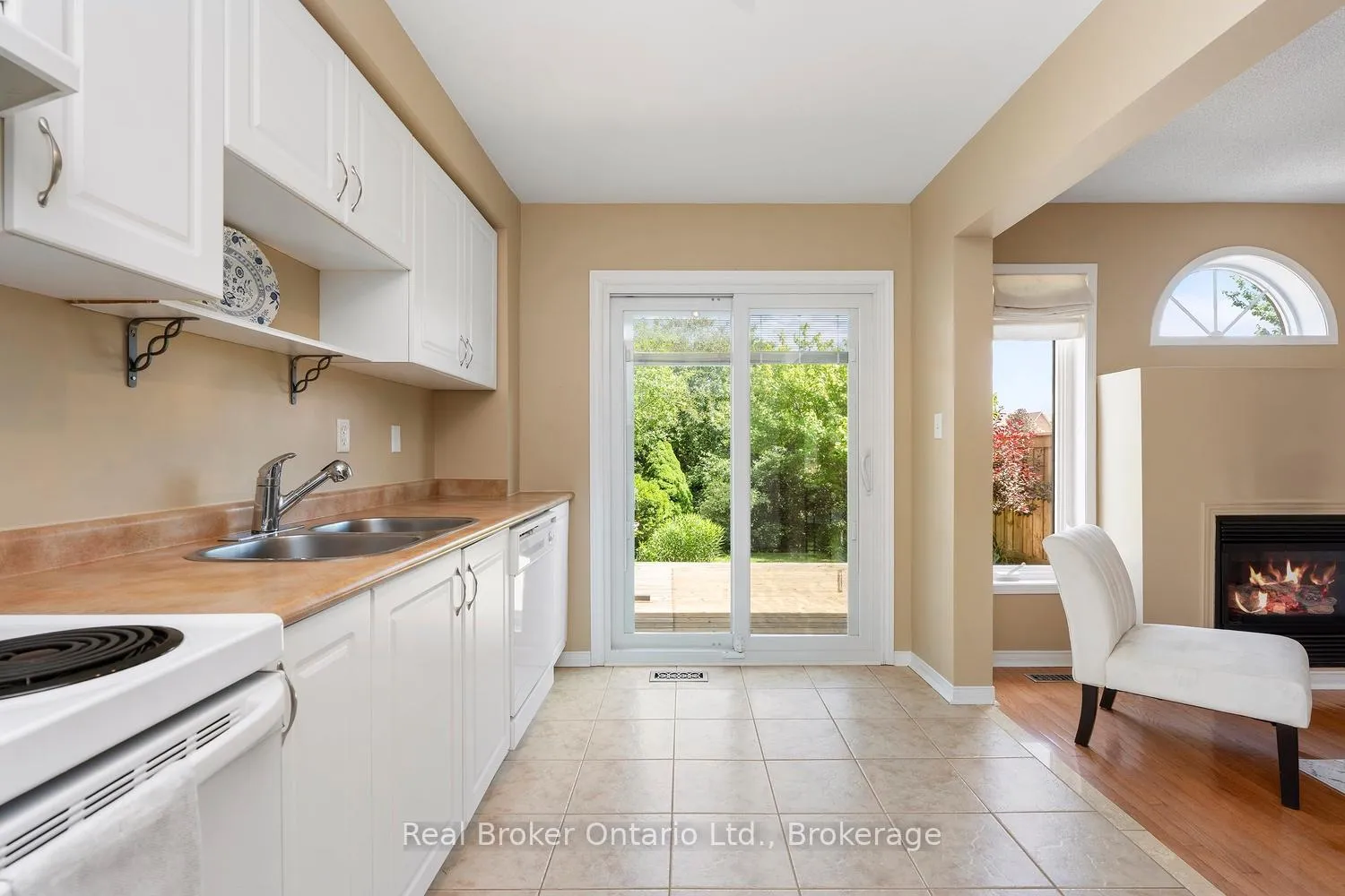 Photo 19 of 360 Kittridge Road, Oakville, Wedgewood Creek — HOMEH
