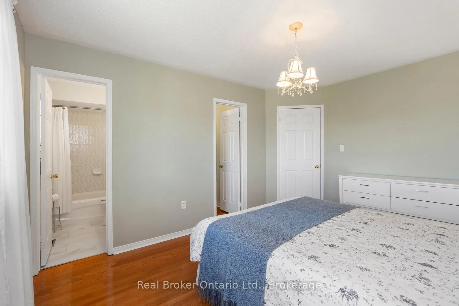 Photo 27 of 360 Kittridge Road, Oakville, Wedgewood Creek — HOMEH