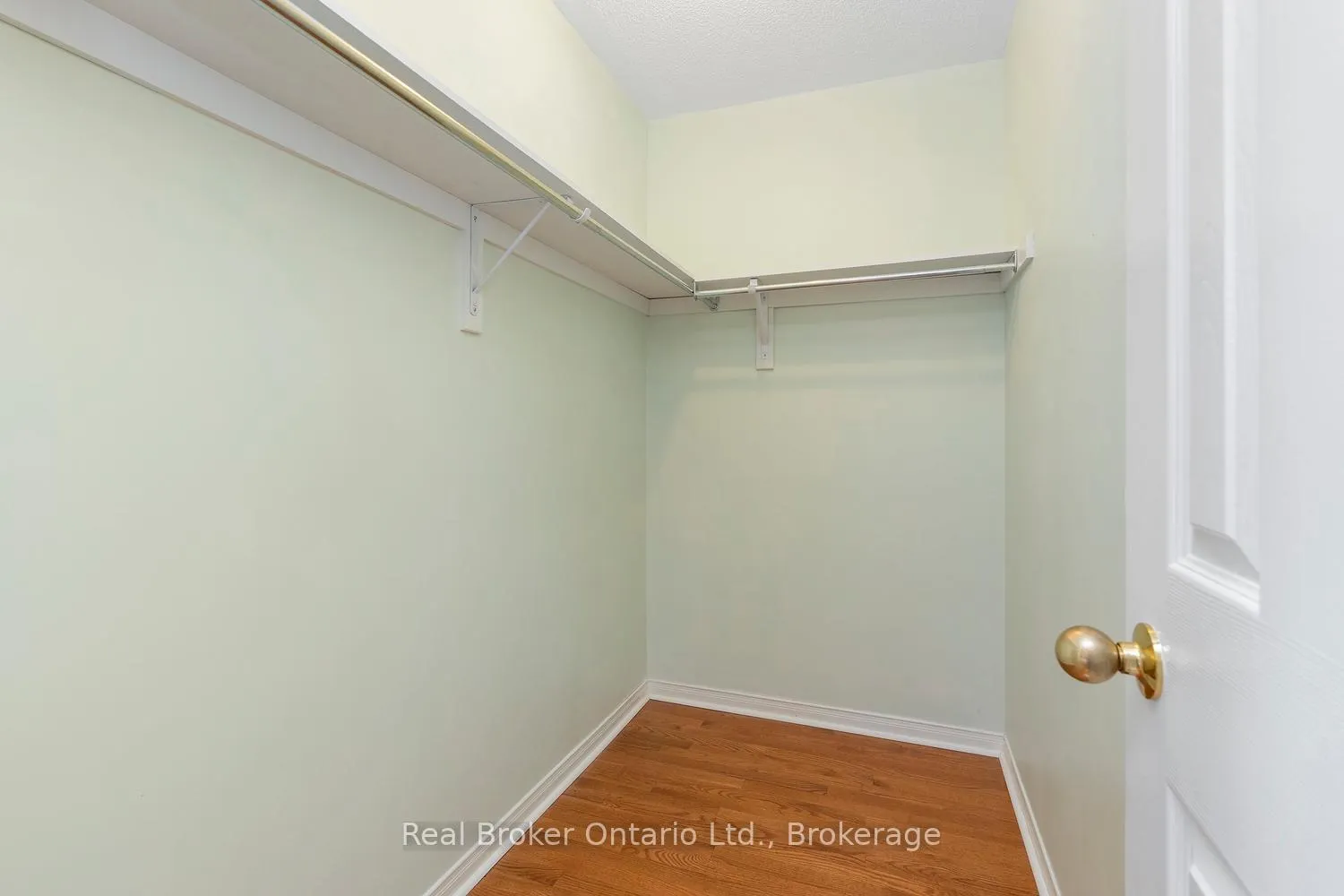 Photo 29 of 360 Kittridge Road, Oakville, Wedgewood Creek — HOMEH