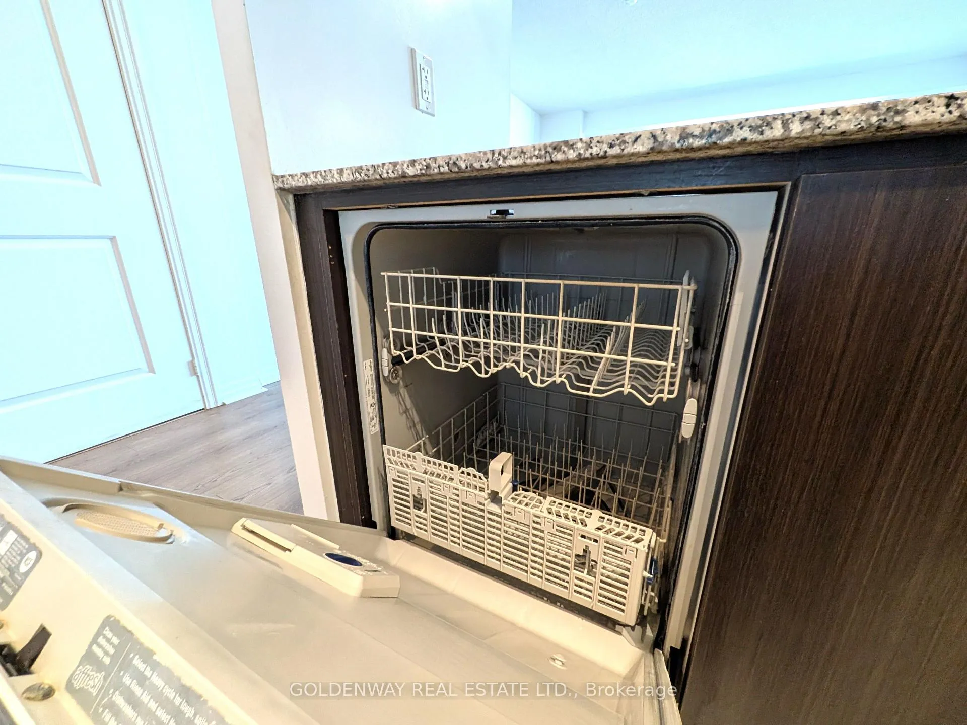 Photo 12 of Unit 2310, 2015 Sheppard Avenue E, North York, Henry Farm — HOMEH
