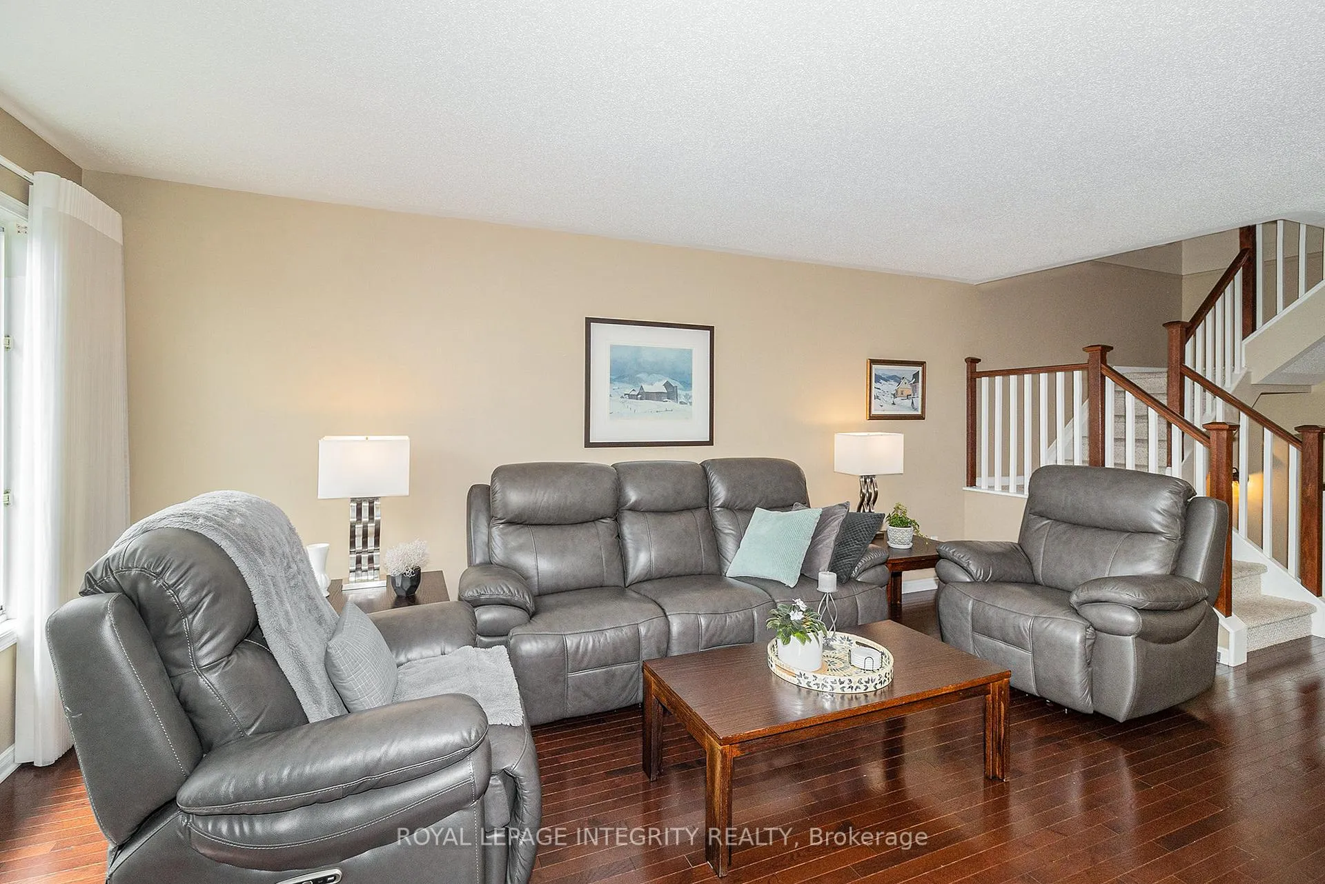 Photo 12 of 564 Renaissance Drive, Ottawa, Avalon East — HOMEH