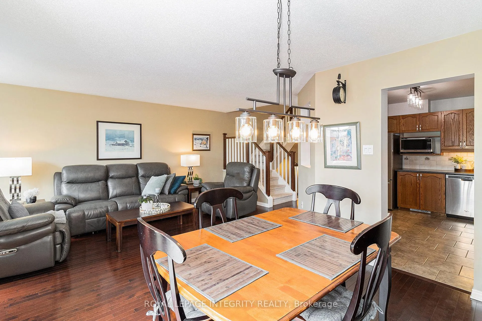 Photo 19 of 564 Renaissance Drive, Ottawa, Avalon East — HOMEH