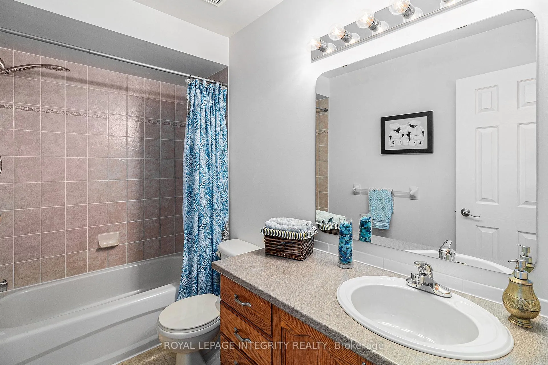 Photo 23 of 564 Renaissance Drive, Ottawa, Avalon East — HOMEH
