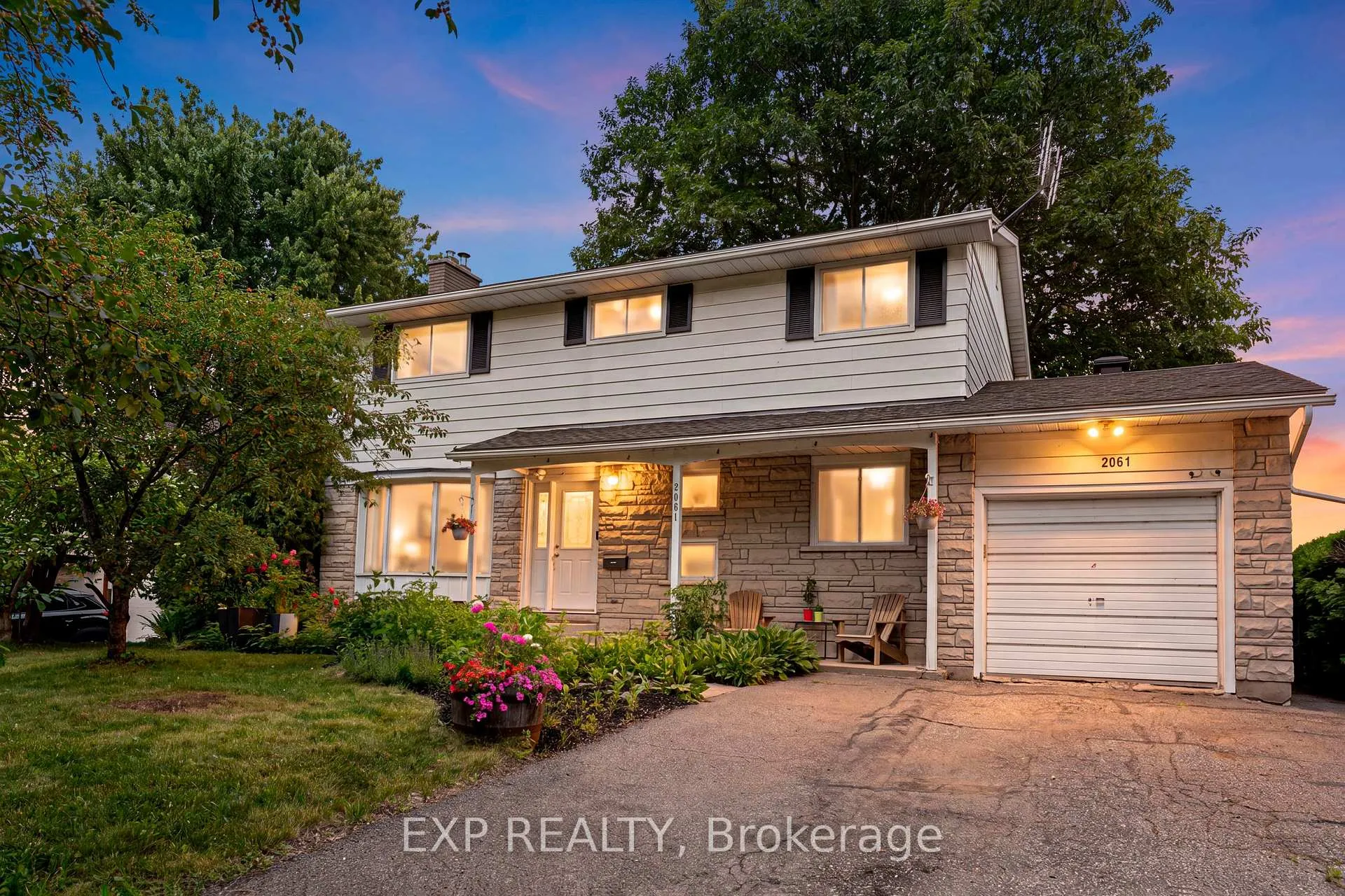 Photo 1 of 2061 Balharrie Avenue, Ottawa, Hawthorne Meadows — HOMEH