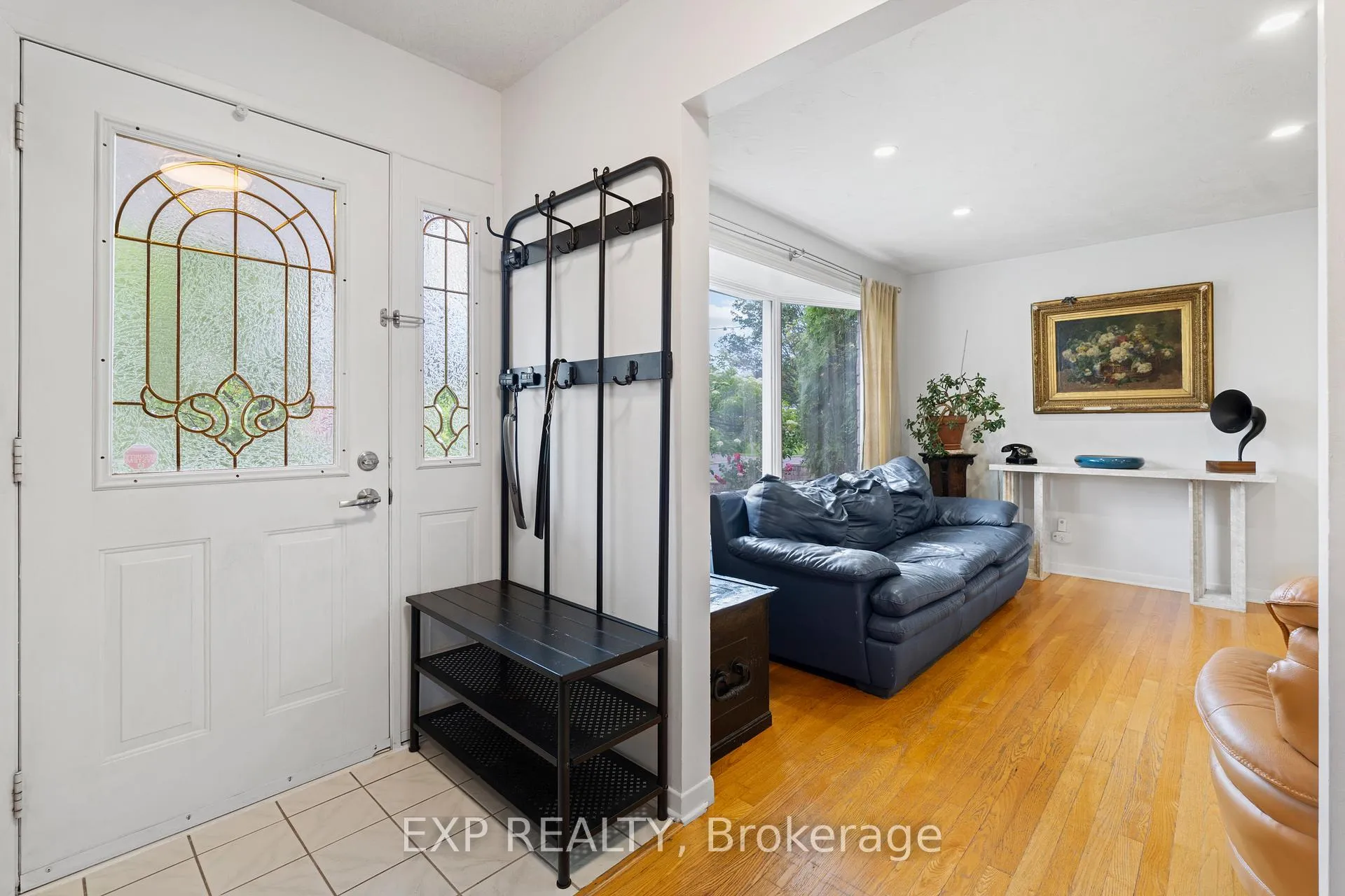 Photo 6 of 2061 Balharrie Avenue, Ottawa, Hawthorne Meadows — HOMEH
